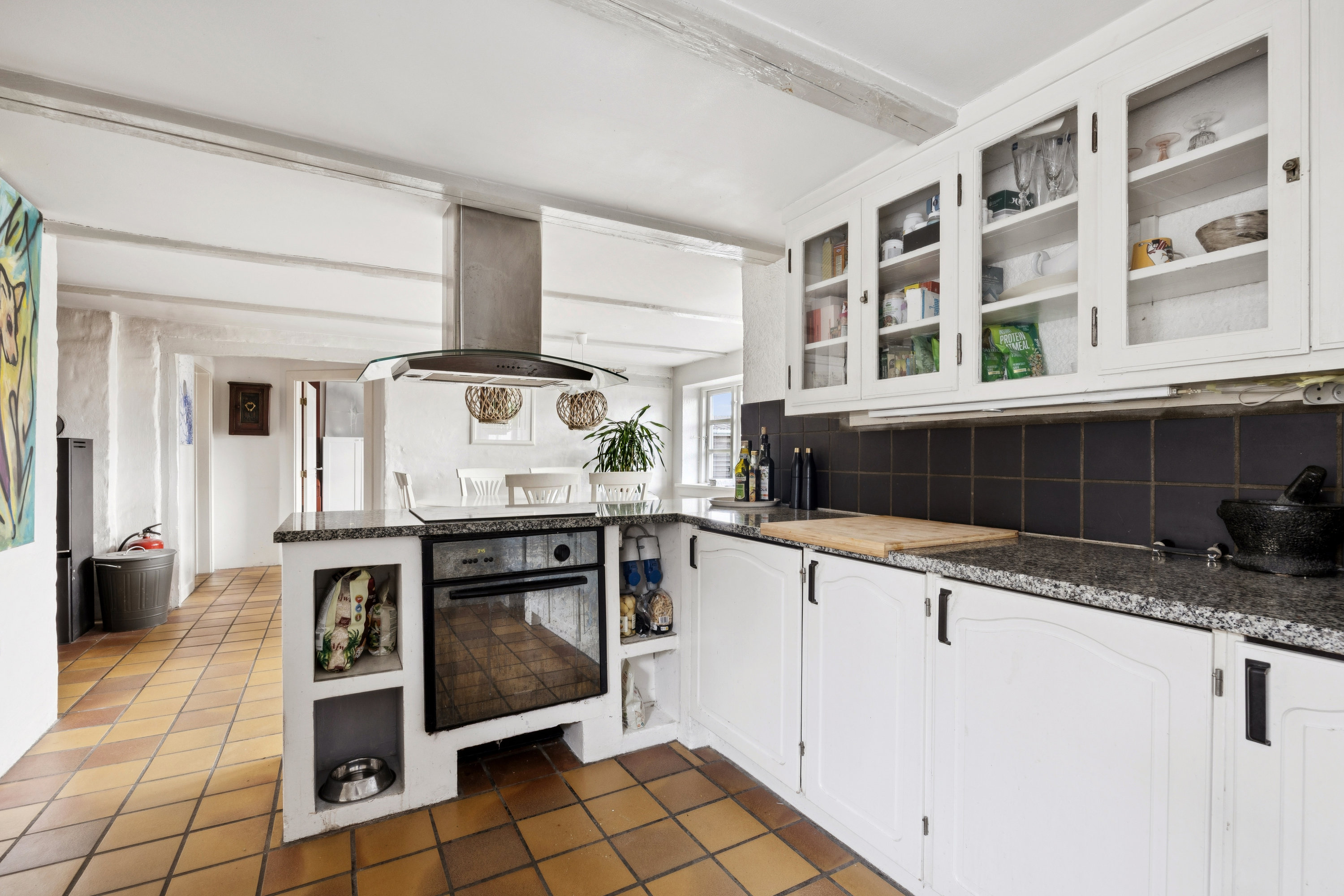 Fremhævet køkken billede i fuldskærmstilstand. Billede af Hundigevænget 13, 2670 Greve