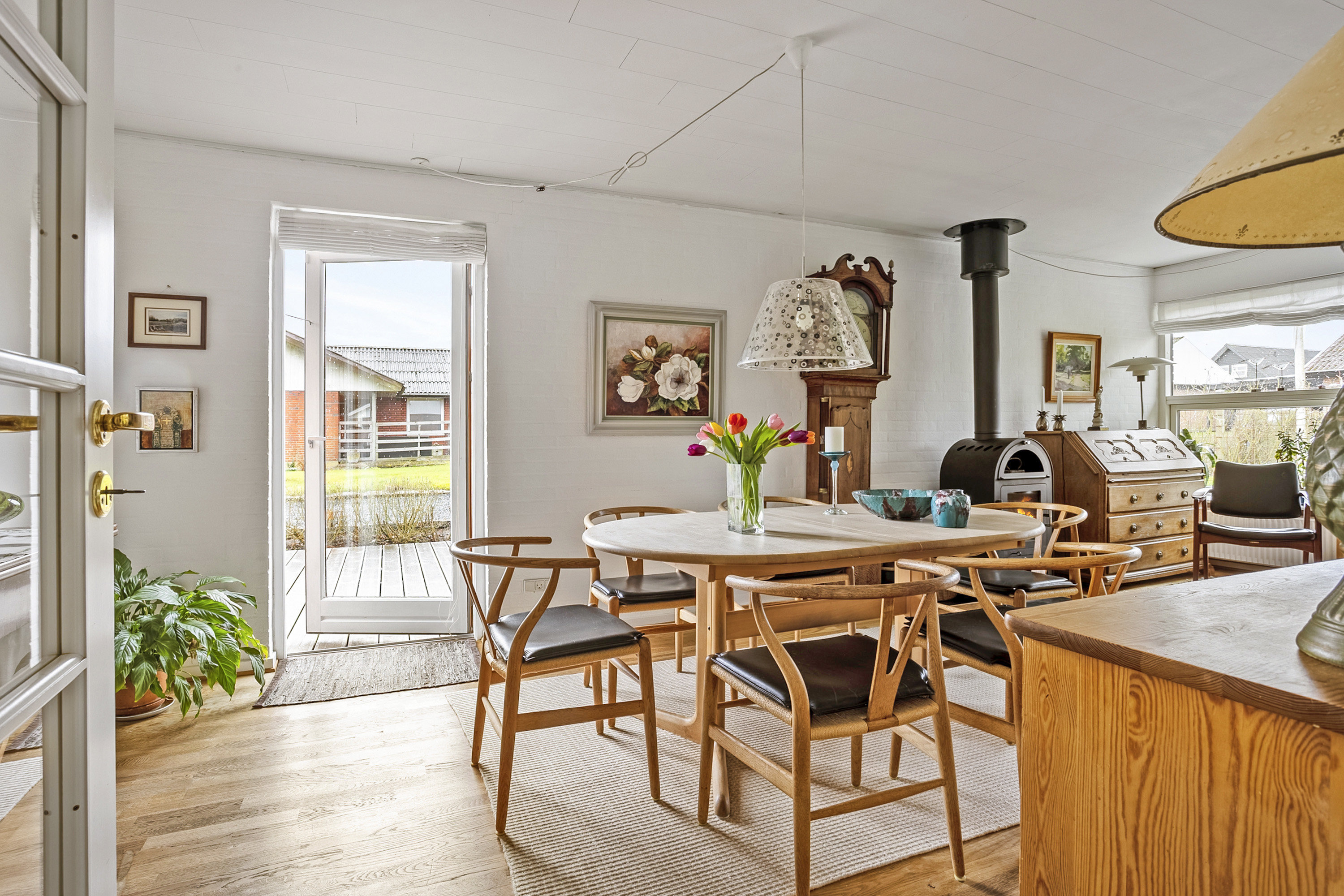 Fremhævet stue billede i fuldskærmstilstand. Billede af Kirsebærvej 77, 6600 Vejen