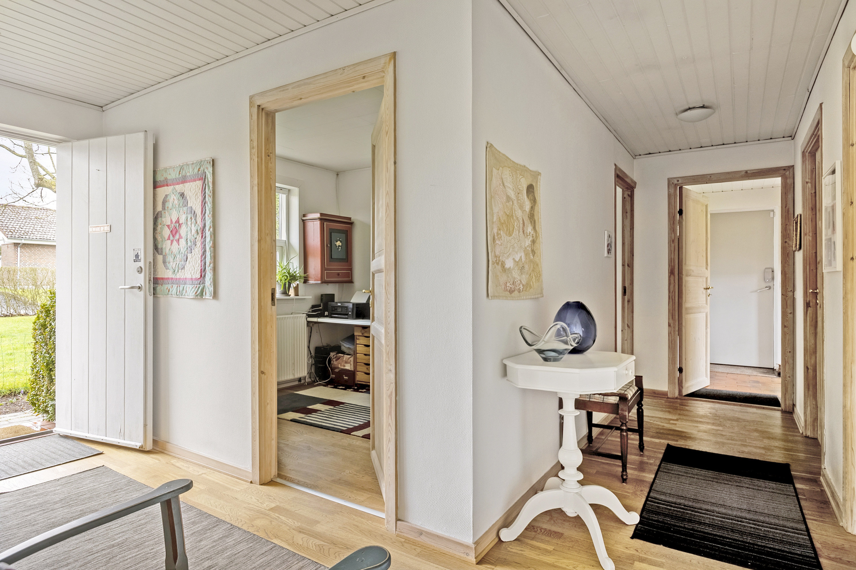 Fremhævet entré/gang billede i fuldskærmstilstand. Billede af Kirsebærvej 77, 6600 Vejen