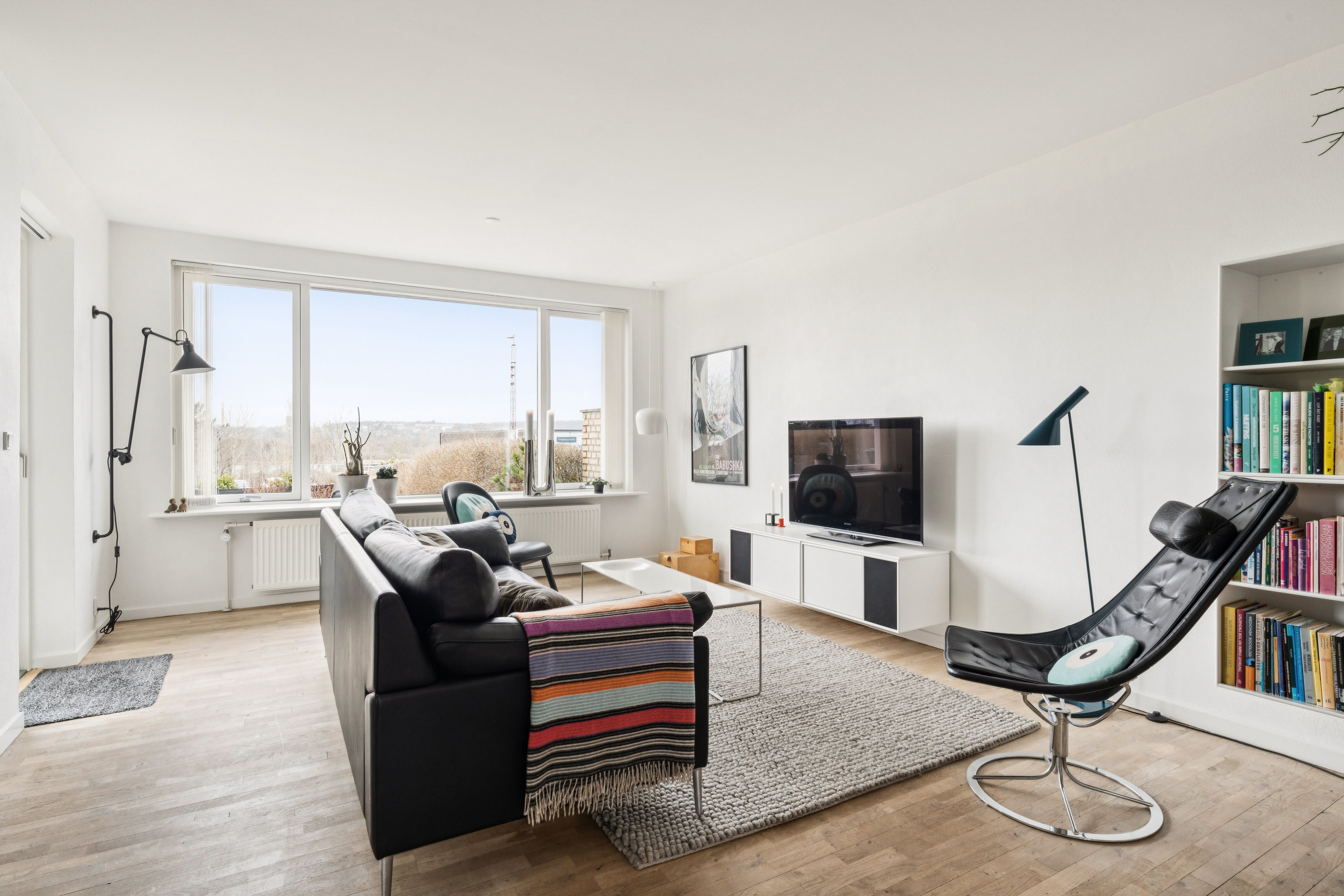 Fremhævet stue billede i fuldskærmstilstand. Billede af Mosebrinken 10, Gug, 9210 Aalborg SØ