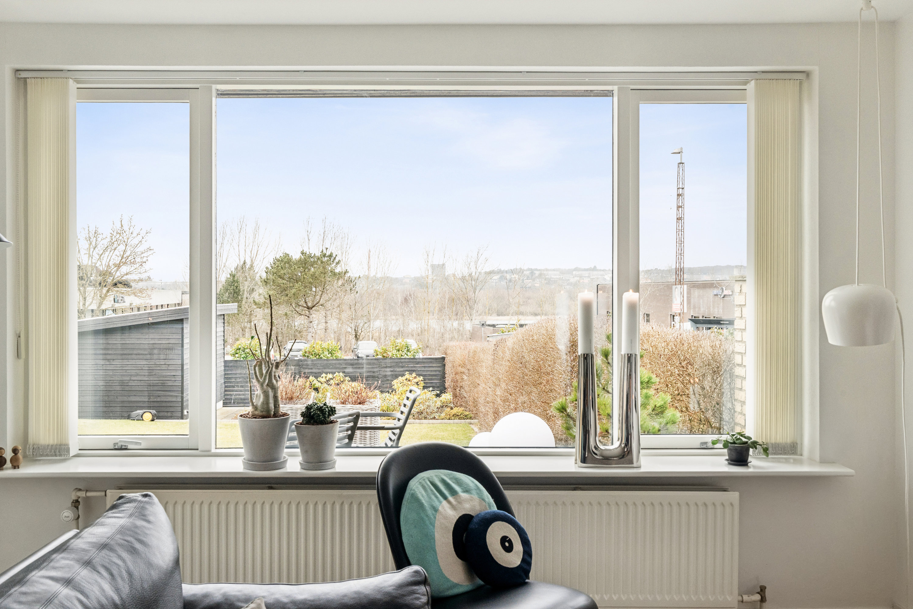 Fremhævet stue billede i fuldskærmstilstand. Billede af Mosebrinken 10, Gug, 9210 Aalborg SØ