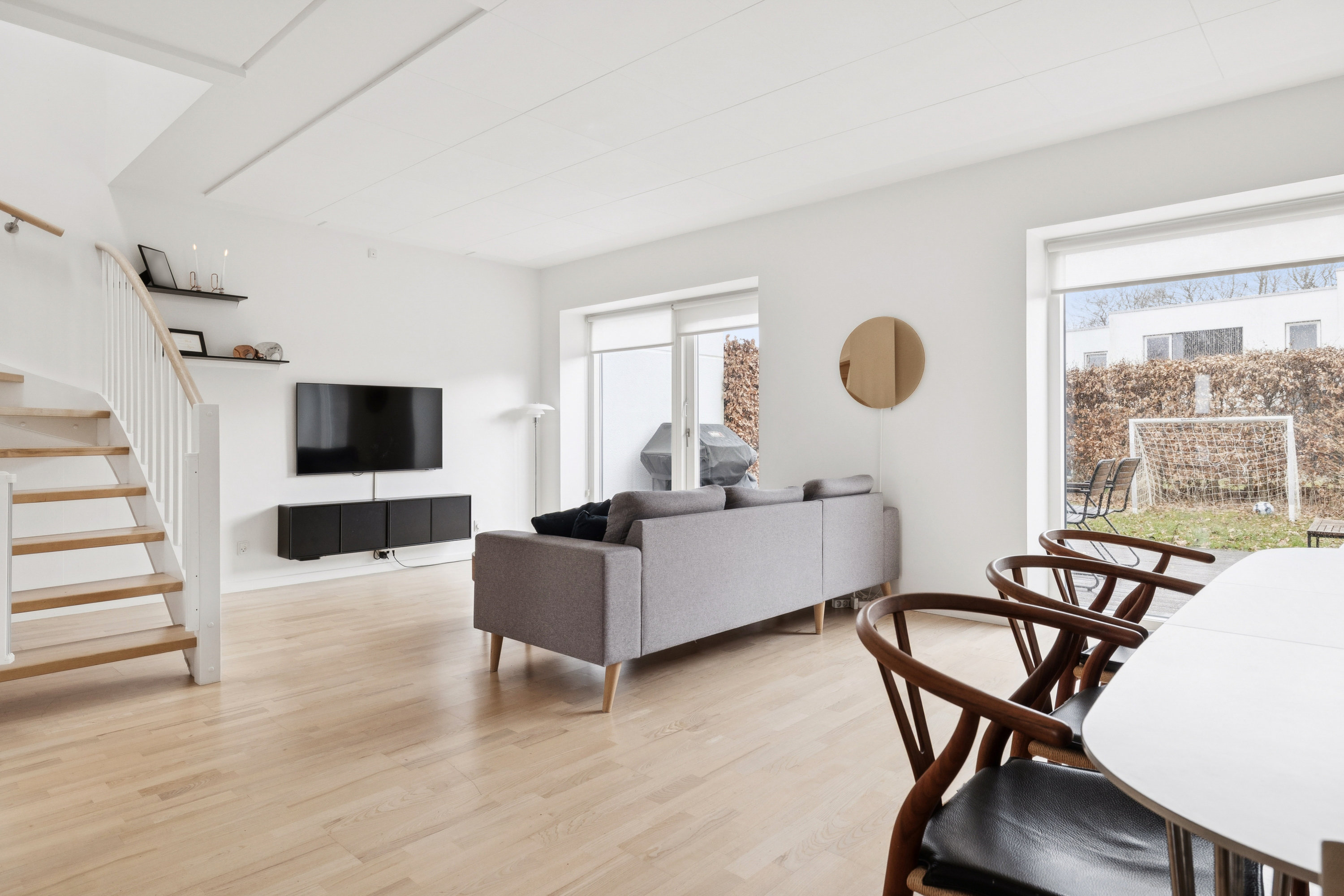 Fremhævet stue billede i fuldskærmstilstand. Billede af Prins Christians Vænge 165, Skanderborg Bakker, 8660 Skanderborg