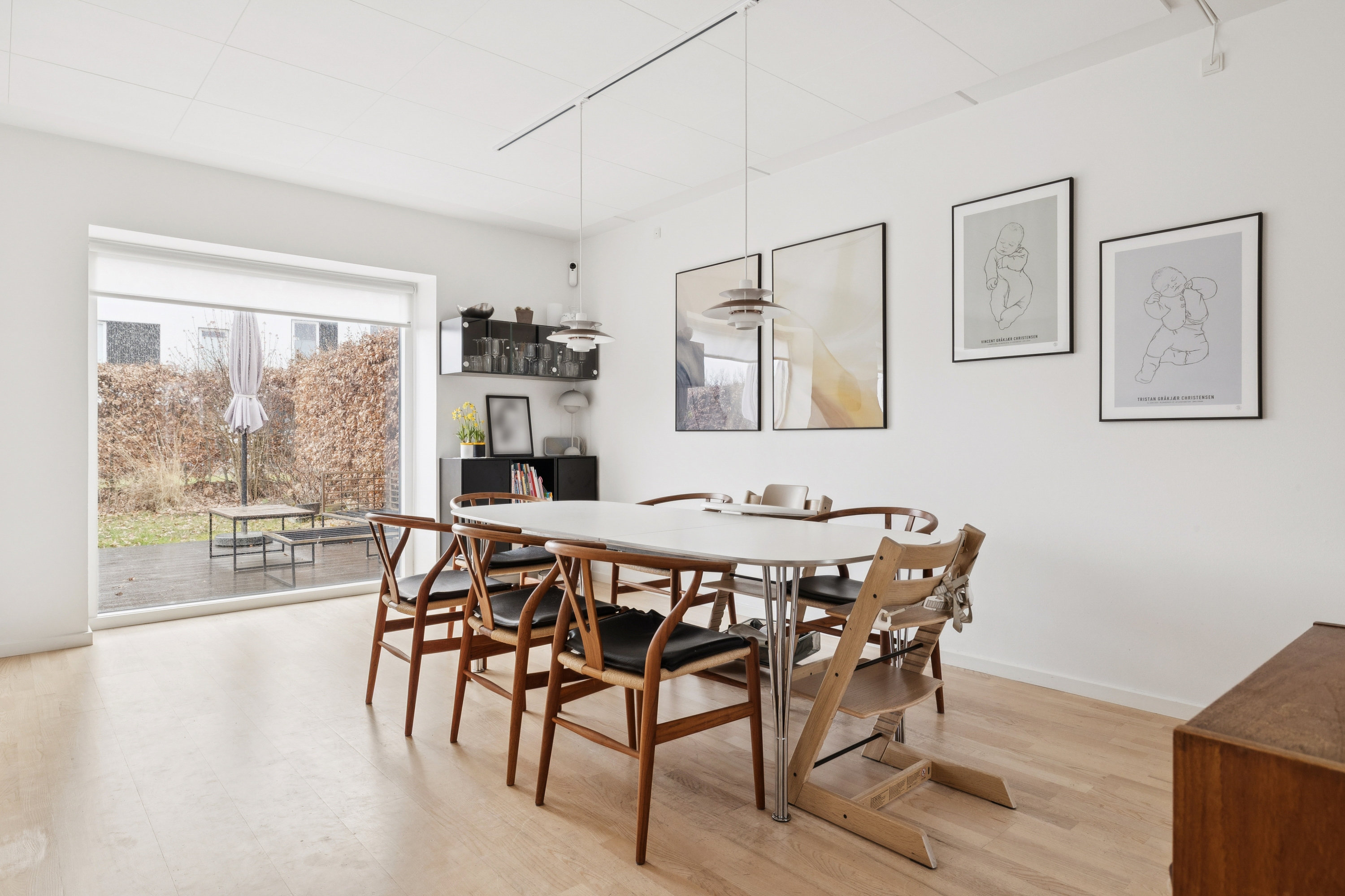 Fremhævet spiseplads billede i fuldskærmstilstand. Billede af Prins Christians Vænge 165, Skanderborg Bakker, 8660 Skanderborg