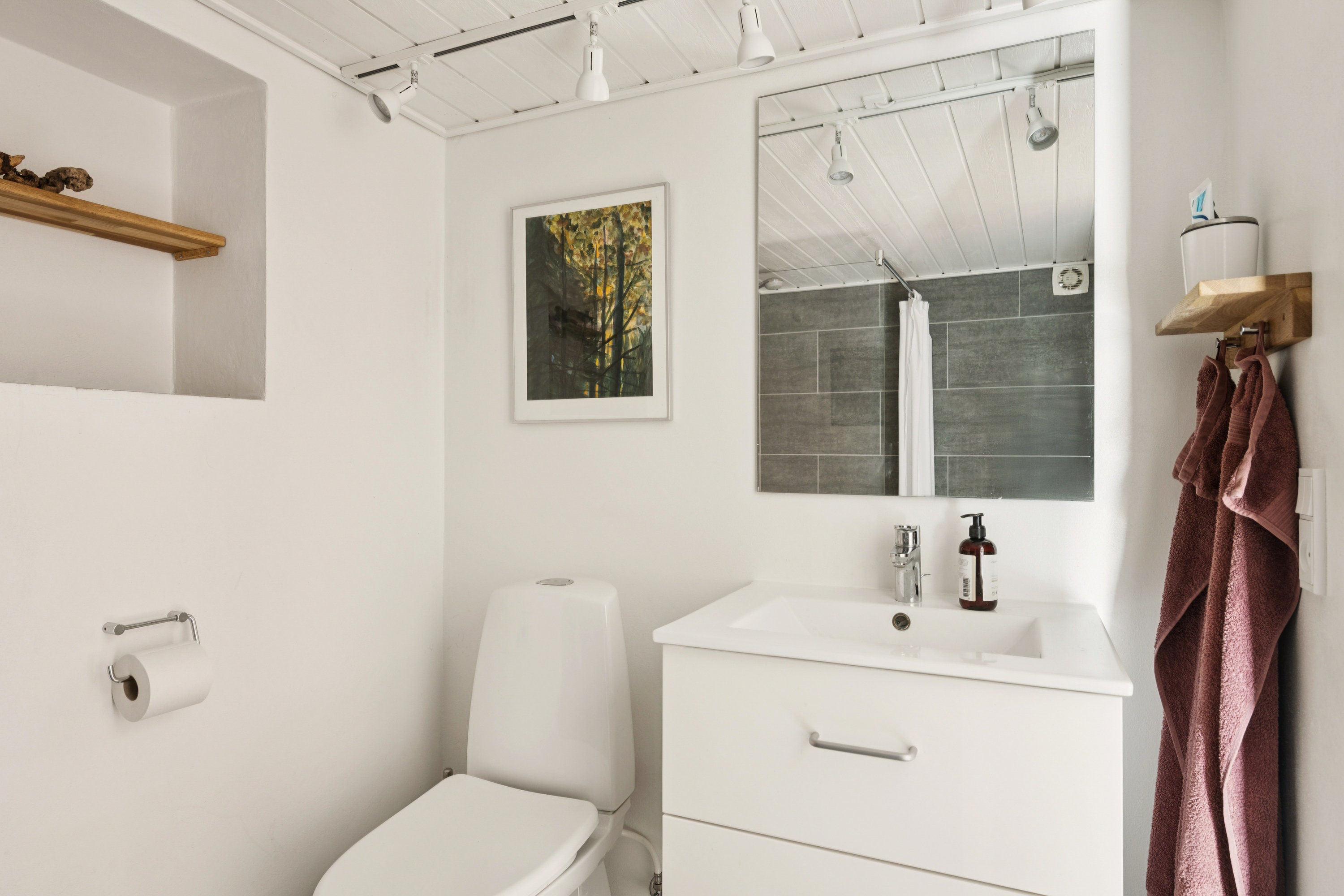 Fremhævet badeværelse billede i fuldskærmstilstand. Billede af Lindhøjvej 10, Begtrup, 8420 Knebel