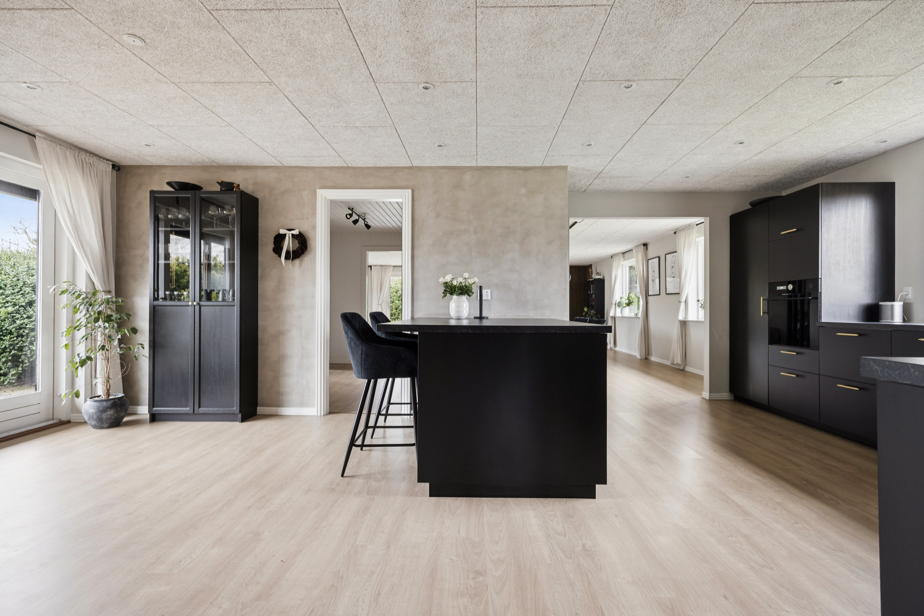 Fremhævet stue billede i fuldskærmstilstand. Billede af Allerupvej 46, Allerup, 9320 Hjallerup