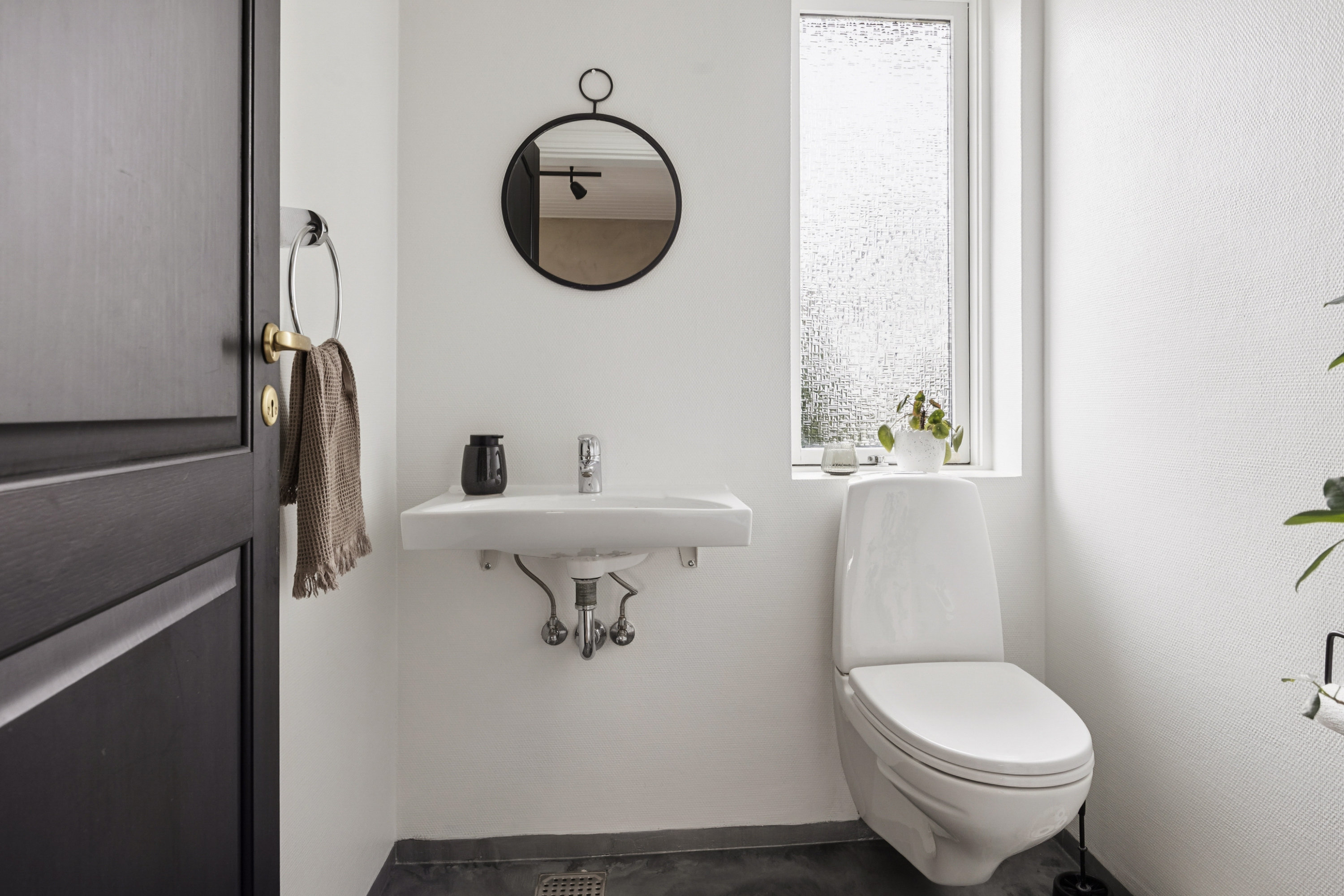 Fremhævet badeværelse billede i fuldskærmstilstand. Billede af Allerupvej 46, Allerup, 9320 Hjallerup