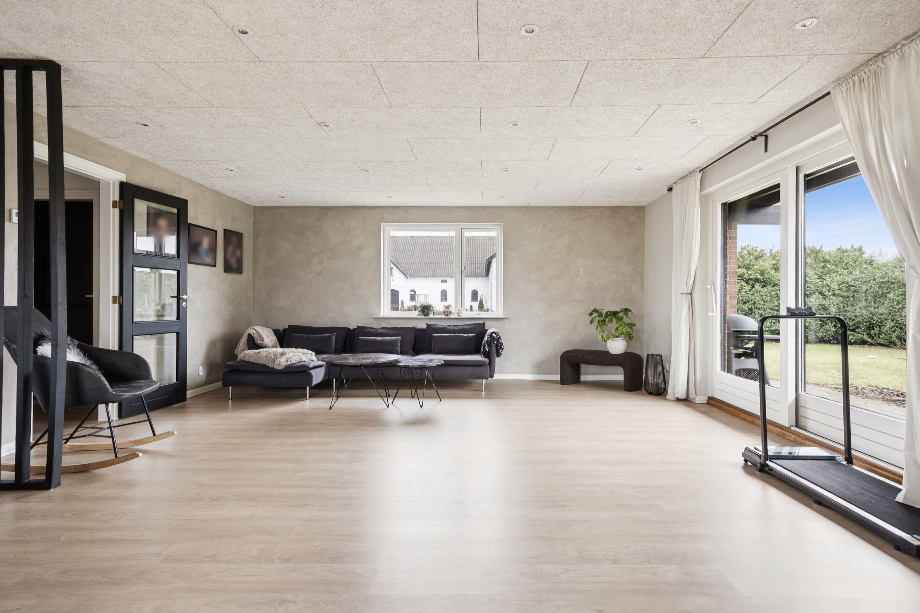 Fremhævet stue billede i fuldskærmstilstand. Billede af Allerupvej 46, Allerup, 9320 Hjallerup