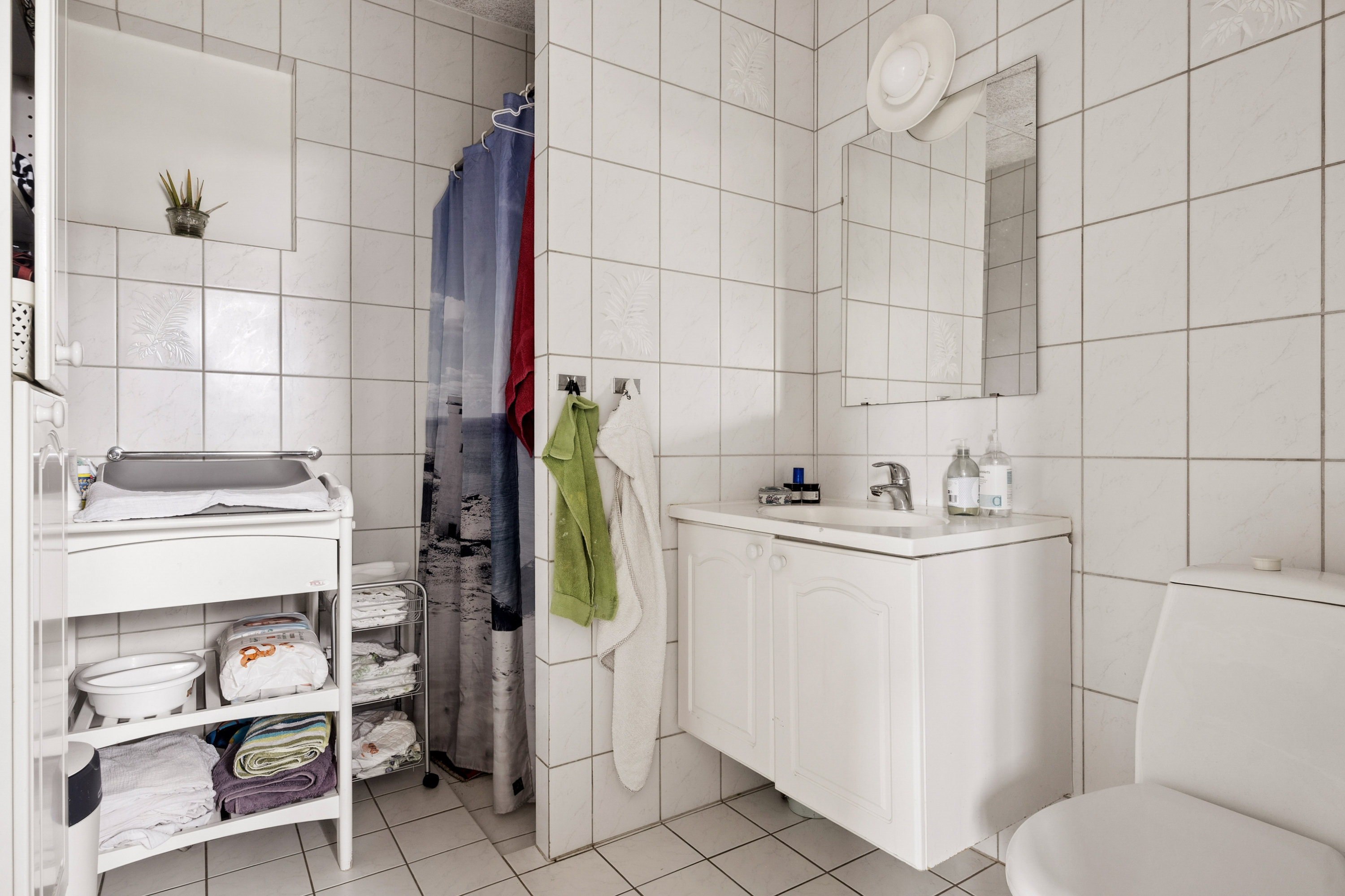 Fremhævet badeværelse billede i fuldskærmstilstand. Billede af Jørgen Berthelsens Vej 13, 9400 Nørresundby