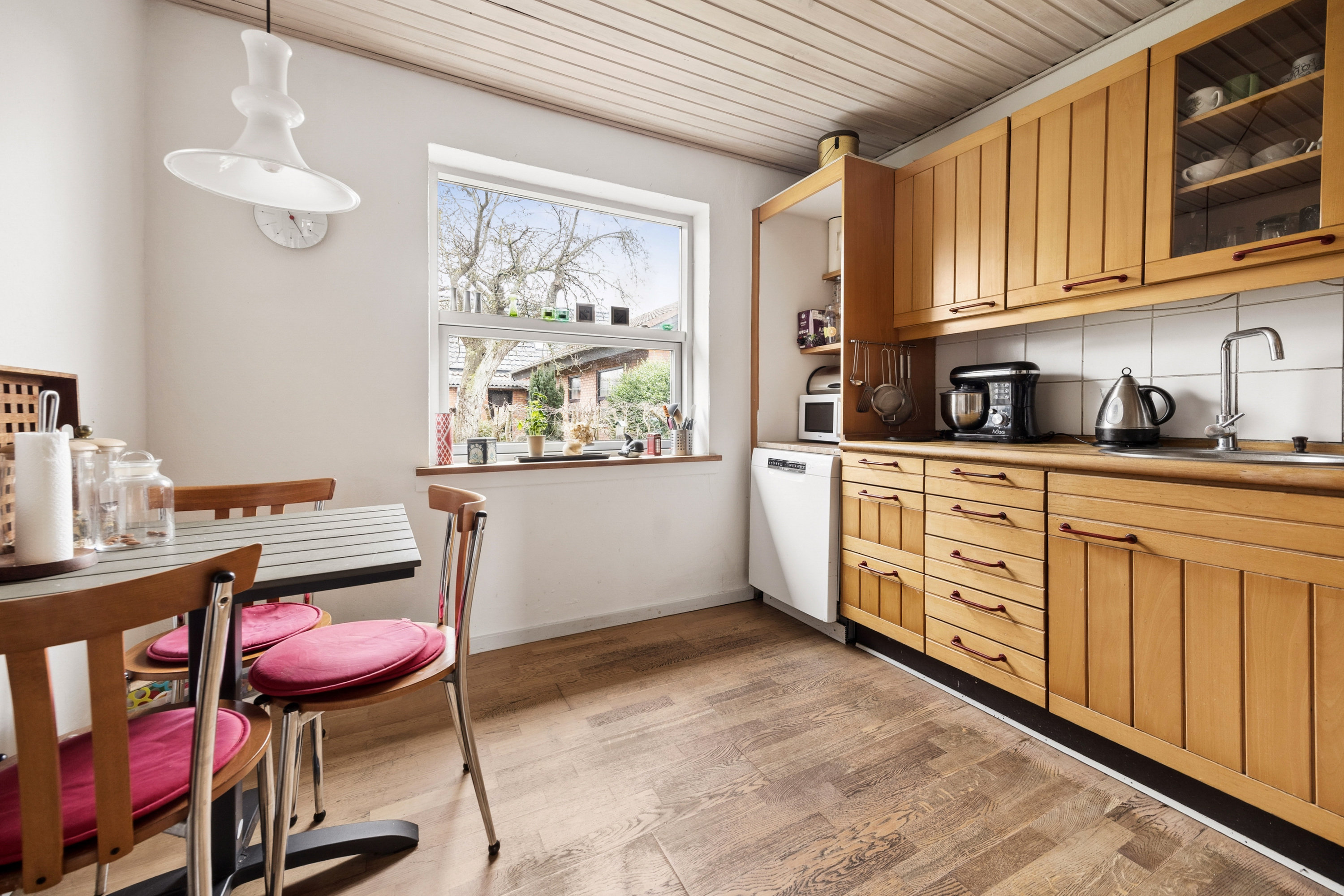 Fremhævet køkken billede i fuldskærmstilstand. Billede af Jørgen Berthelsens Vej 13, 9400 Nørresundby