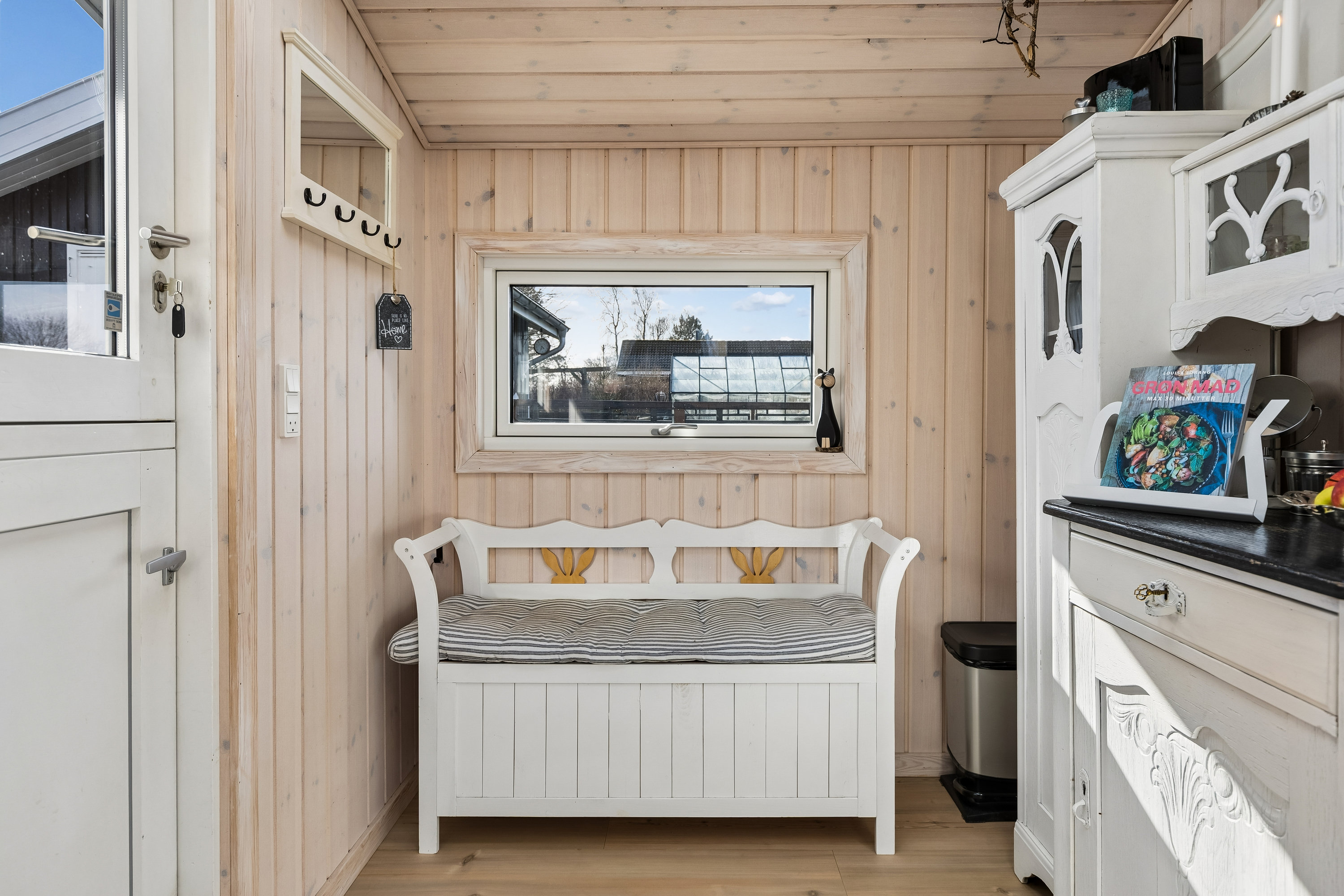 Fremhævet entre billede i fuldskærmstilstand. Billede af Pilebakken 13, Havnsø Str, 4591 Føllenslev