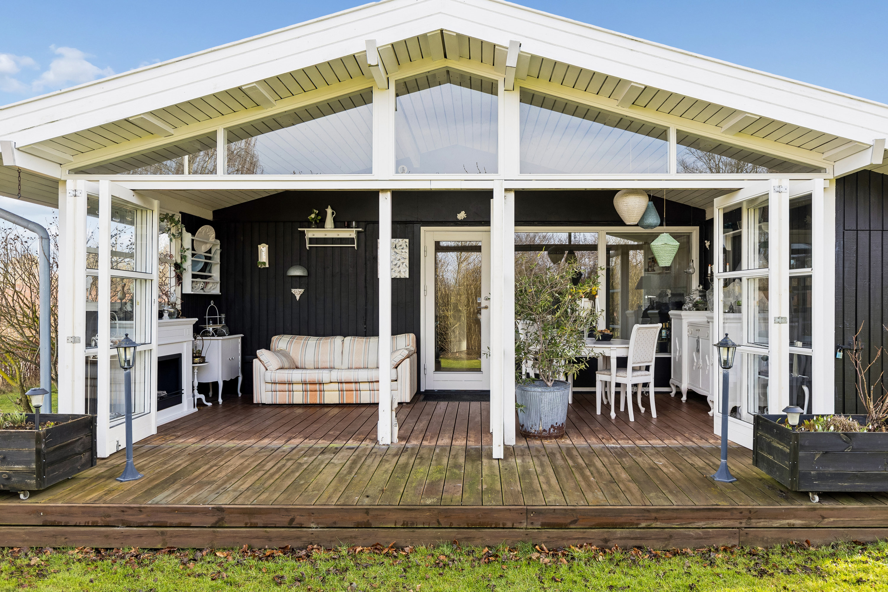 Fremhævet udestue/terrasse billede i fuldskærmstilstand. Billede af Pilebakken 13, Havnsø Str, 4591 Føllenslev