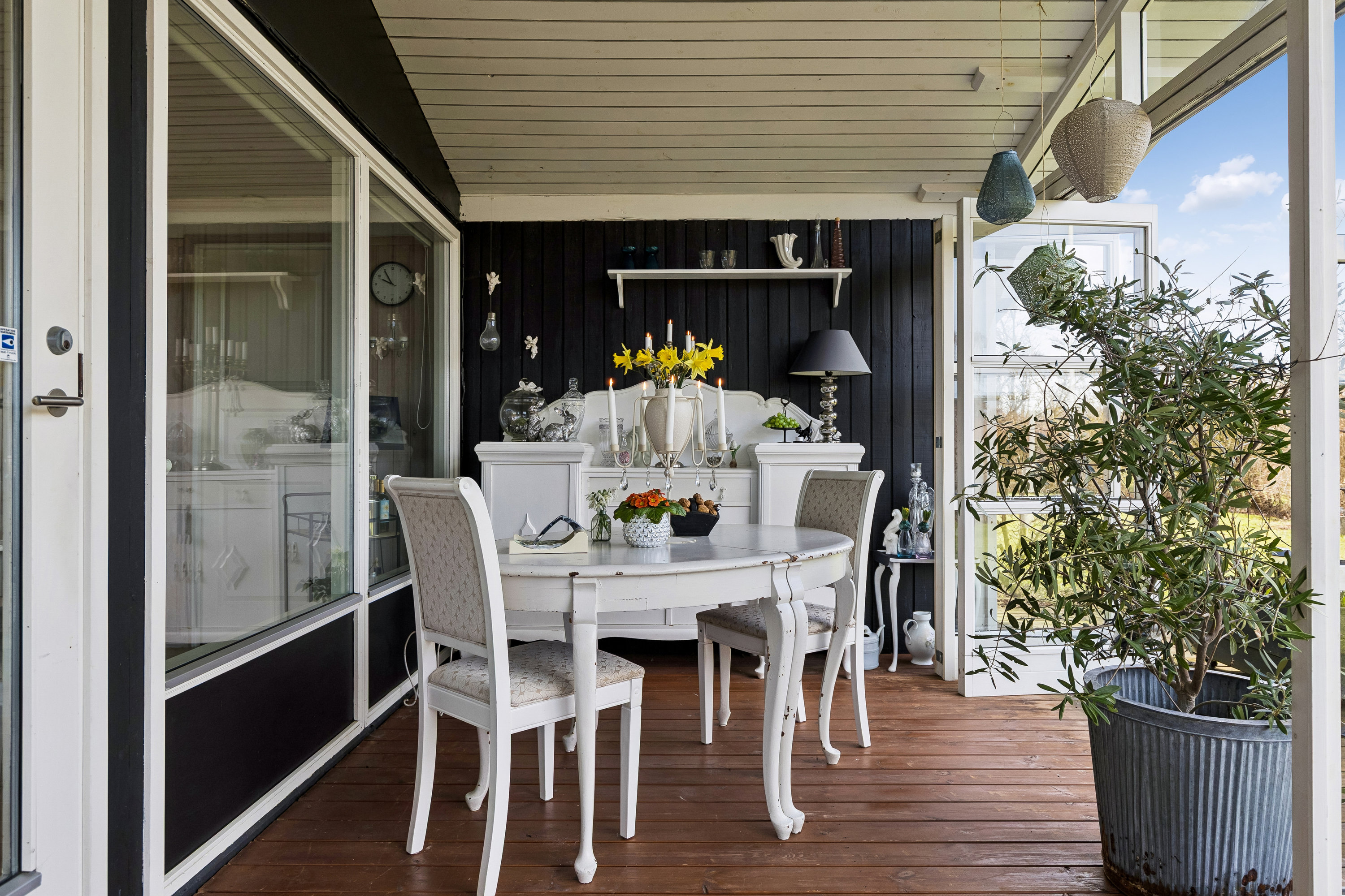 Fremhævet udestue/terrasse billede i fuldskærmstilstand. Billede af Pilebakken 13, Havnsø Str, 4591 Føllenslev