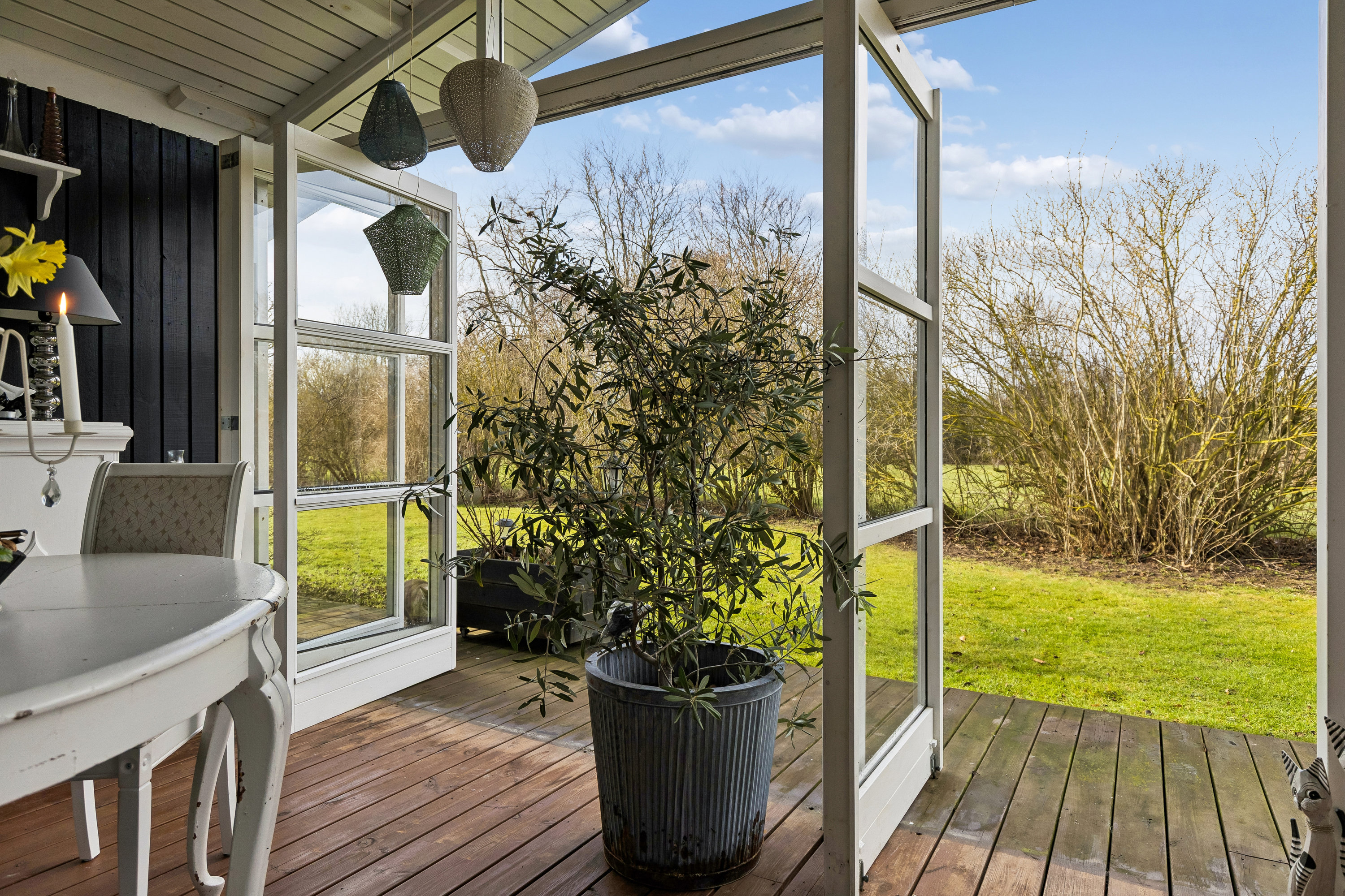 Fremhævet udestue/terrasse billede i fuldskærmstilstand. Billede af Pilebakken 13, Havnsø Str, 4591 Føllenslev