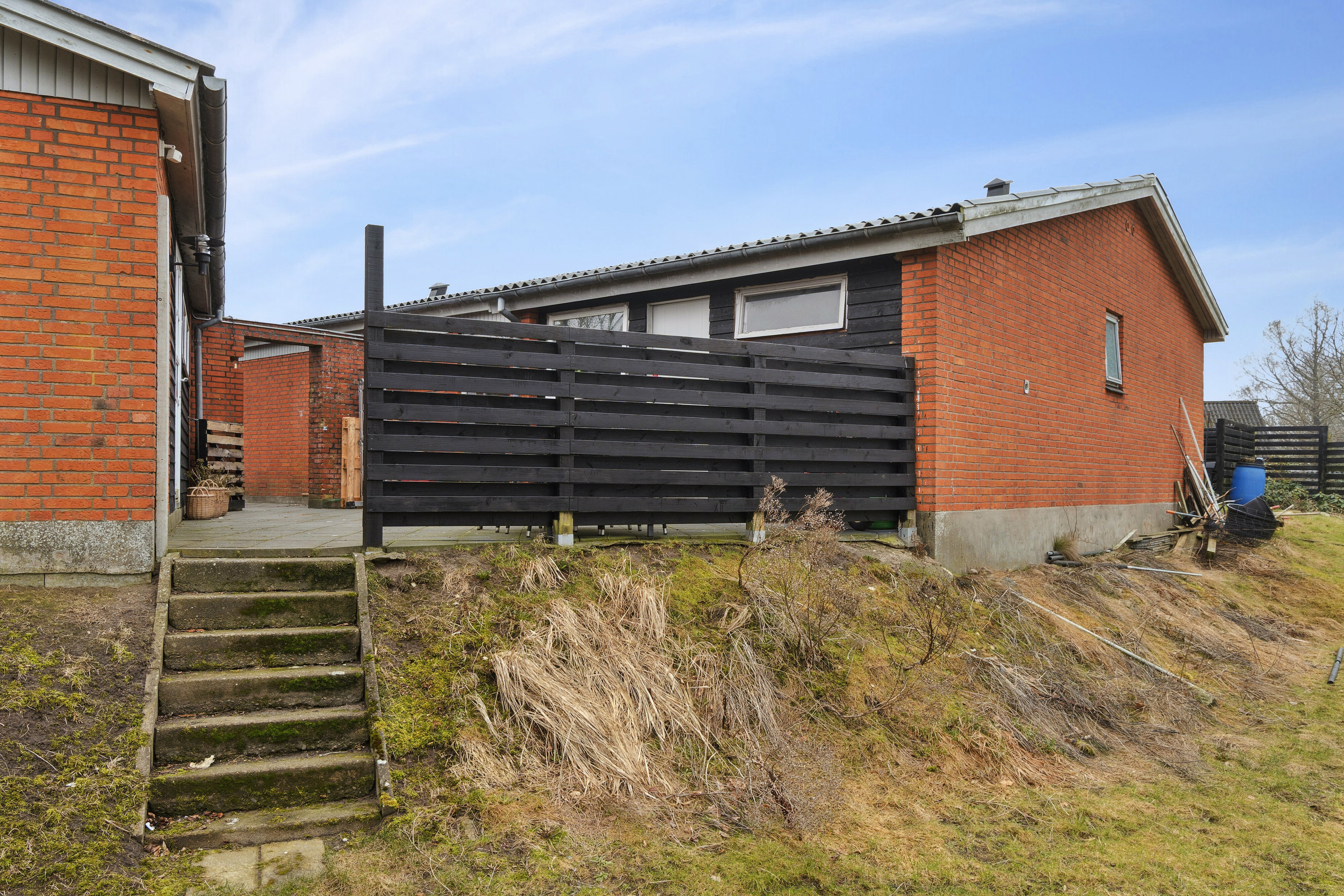 Fremhævet set fra haven billede i fuldskærmstilstand. Billede af Nylandsvej 4, 9830 Tårs