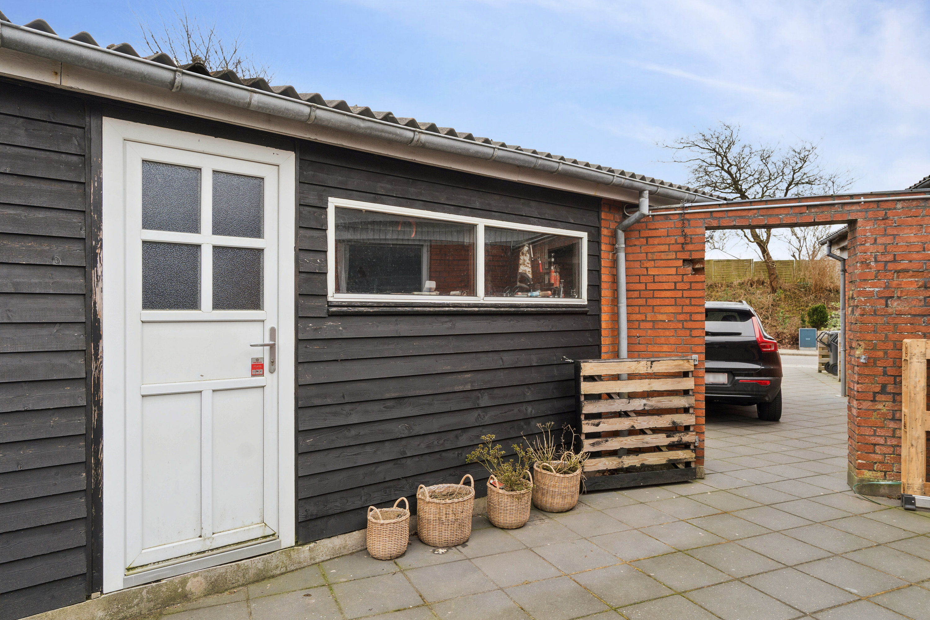 Fremhævet entré billede i fuldskærmstilstand. Billede af Nylandsvej 4, 9830 Tårs