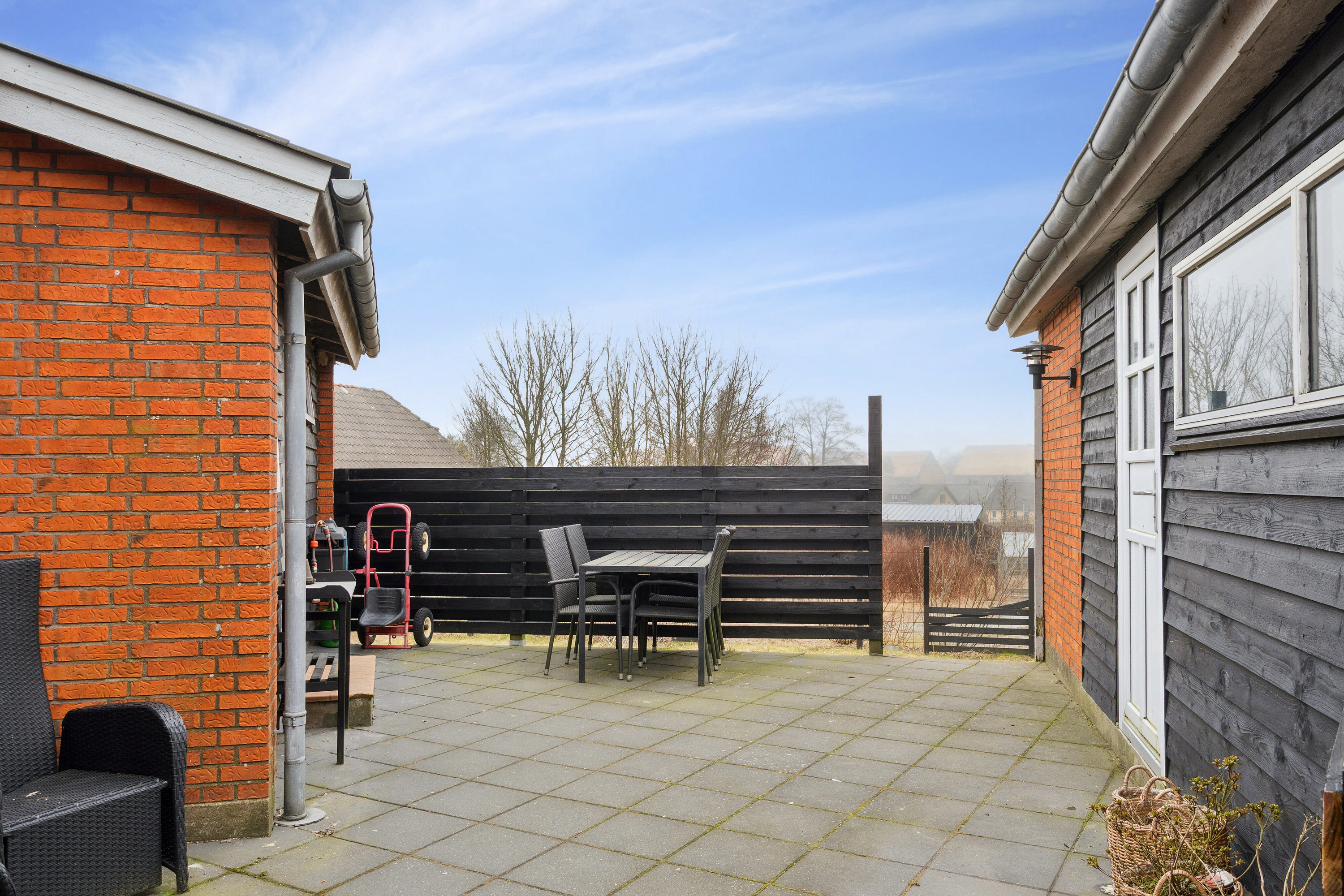 Fremhævet terrasse billede i fuldskærmstilstand. Billede af Nylandsvej 4, 9830 Tårs