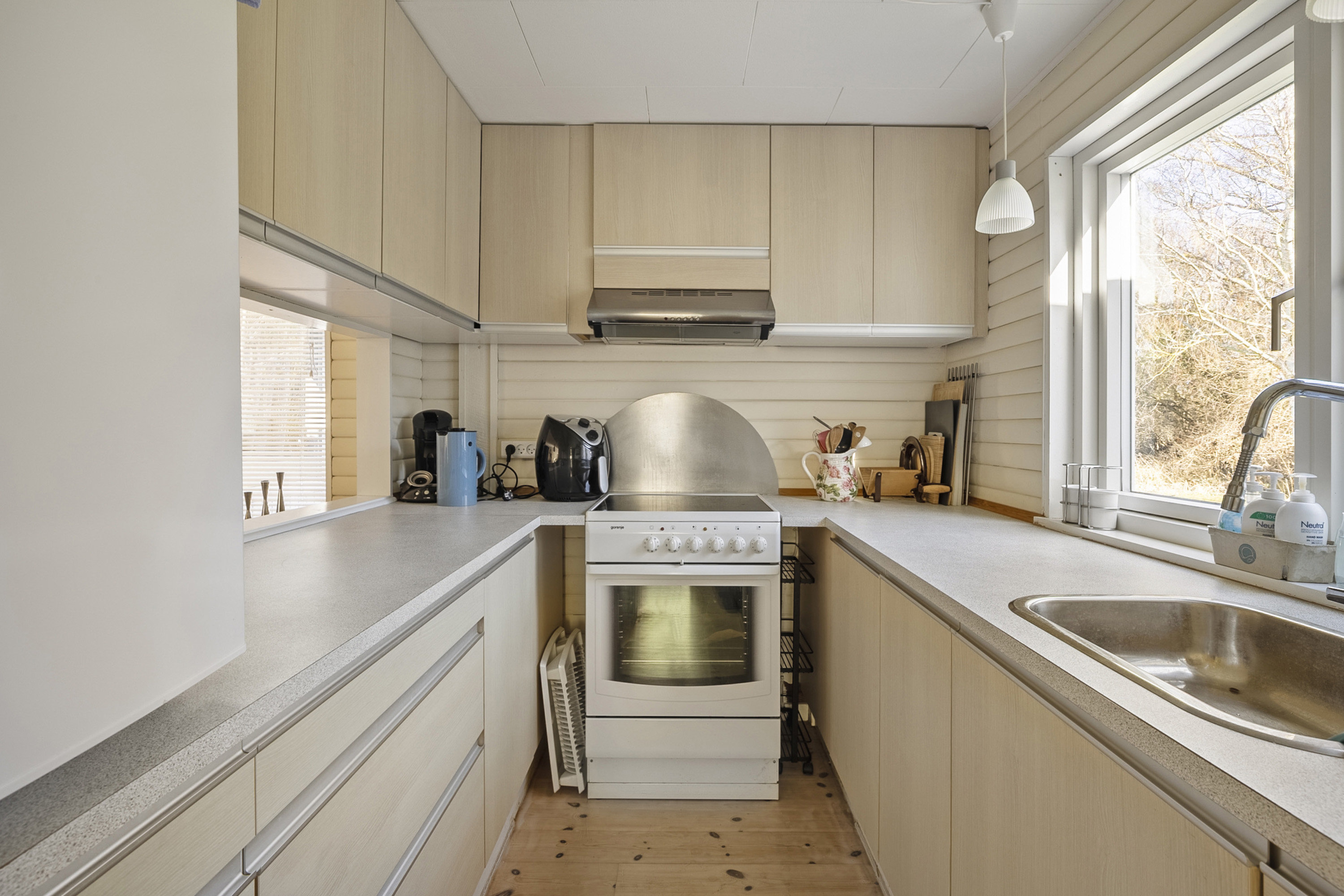 Fremhævet køkken billede i fuldskærmstilstand. Billede af Broholmvej 75, Frølunde Fed, 4220 Korsør