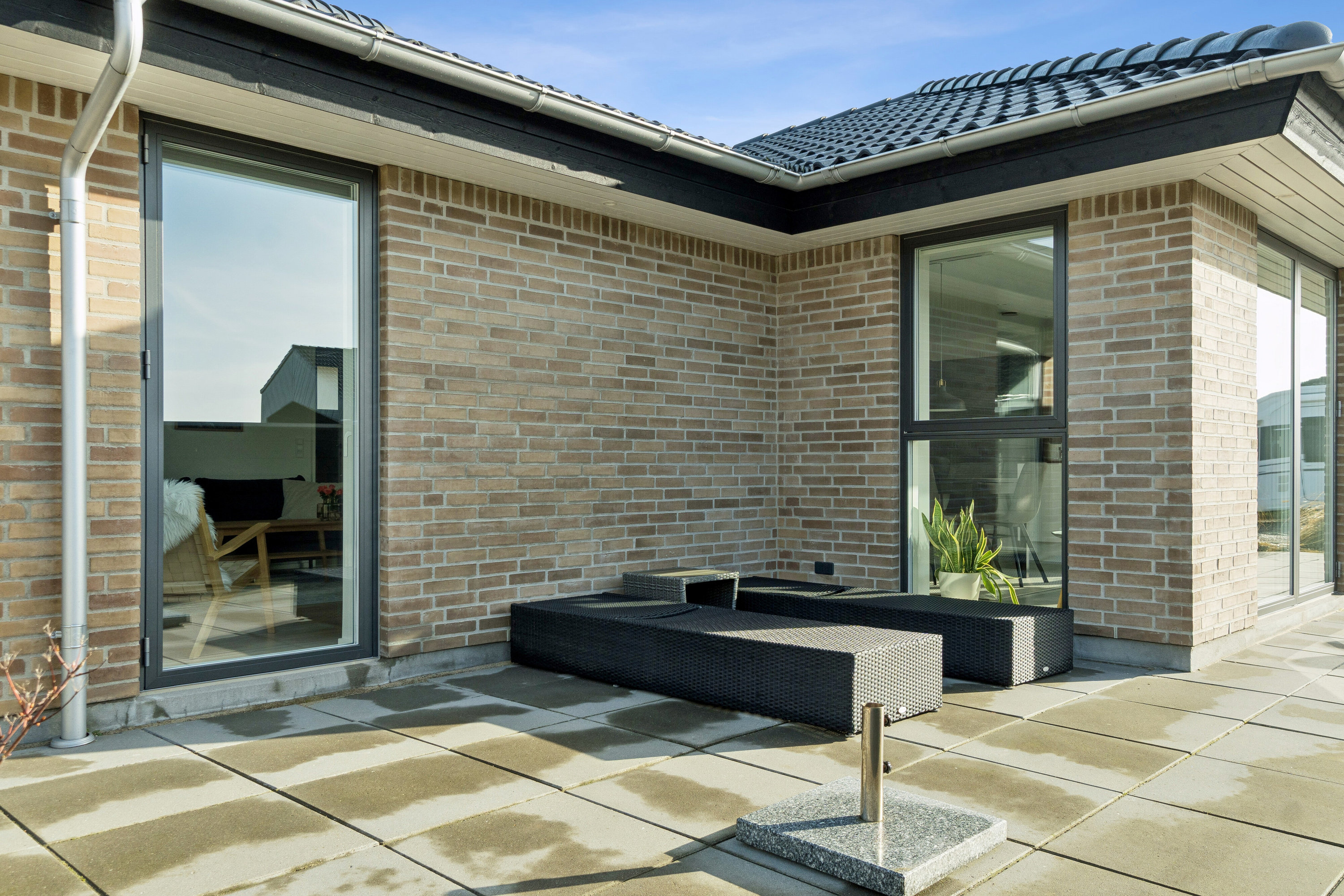 Fremhævet udendørs billede i fuldskærmstilstand. Billede af Gråstenvænget 18, 4230 Skælskør