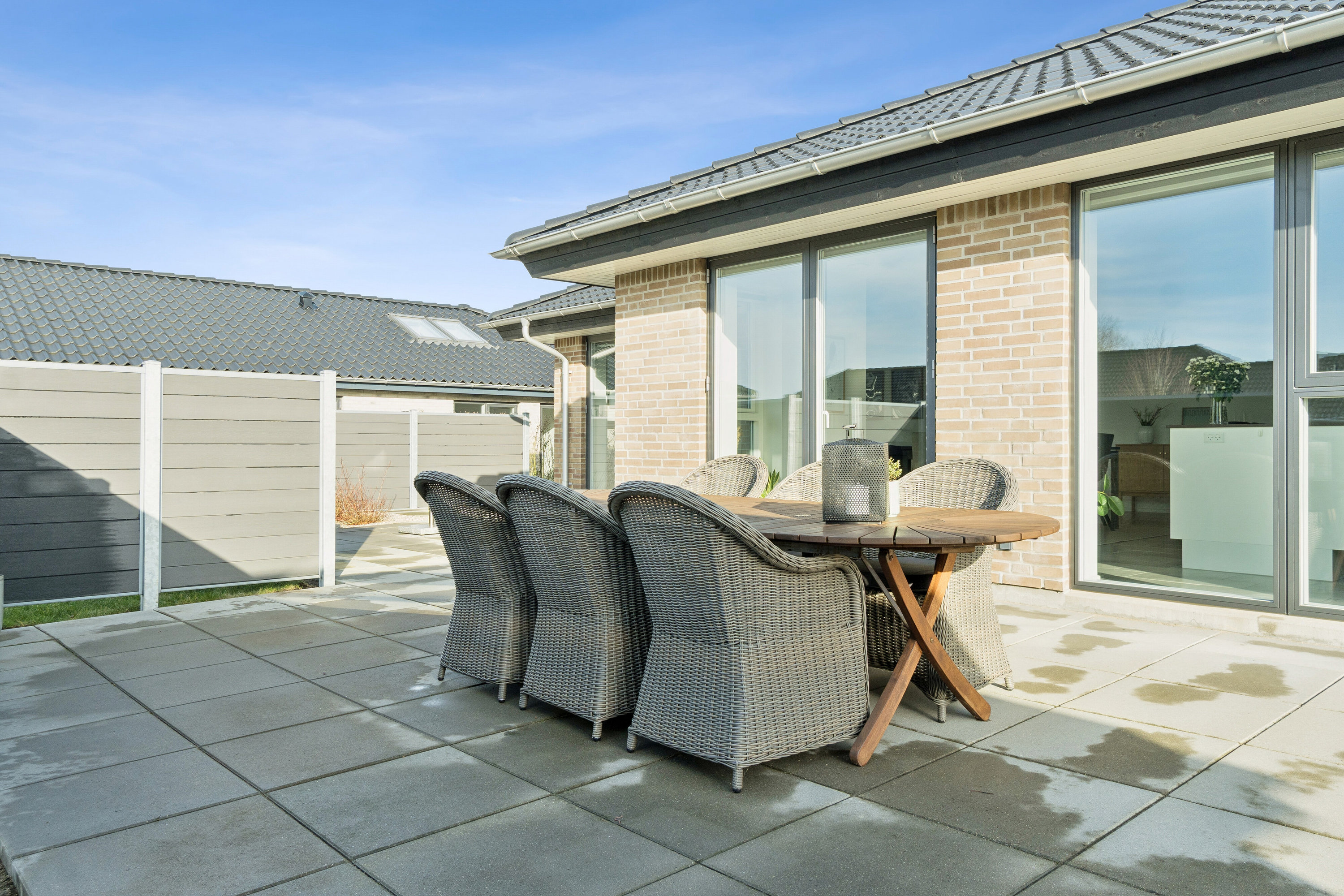 Fremhævet terrasse billede i fuldskærmstilstand. Billede af Gråstenvænget 18, 4230 Skælskør