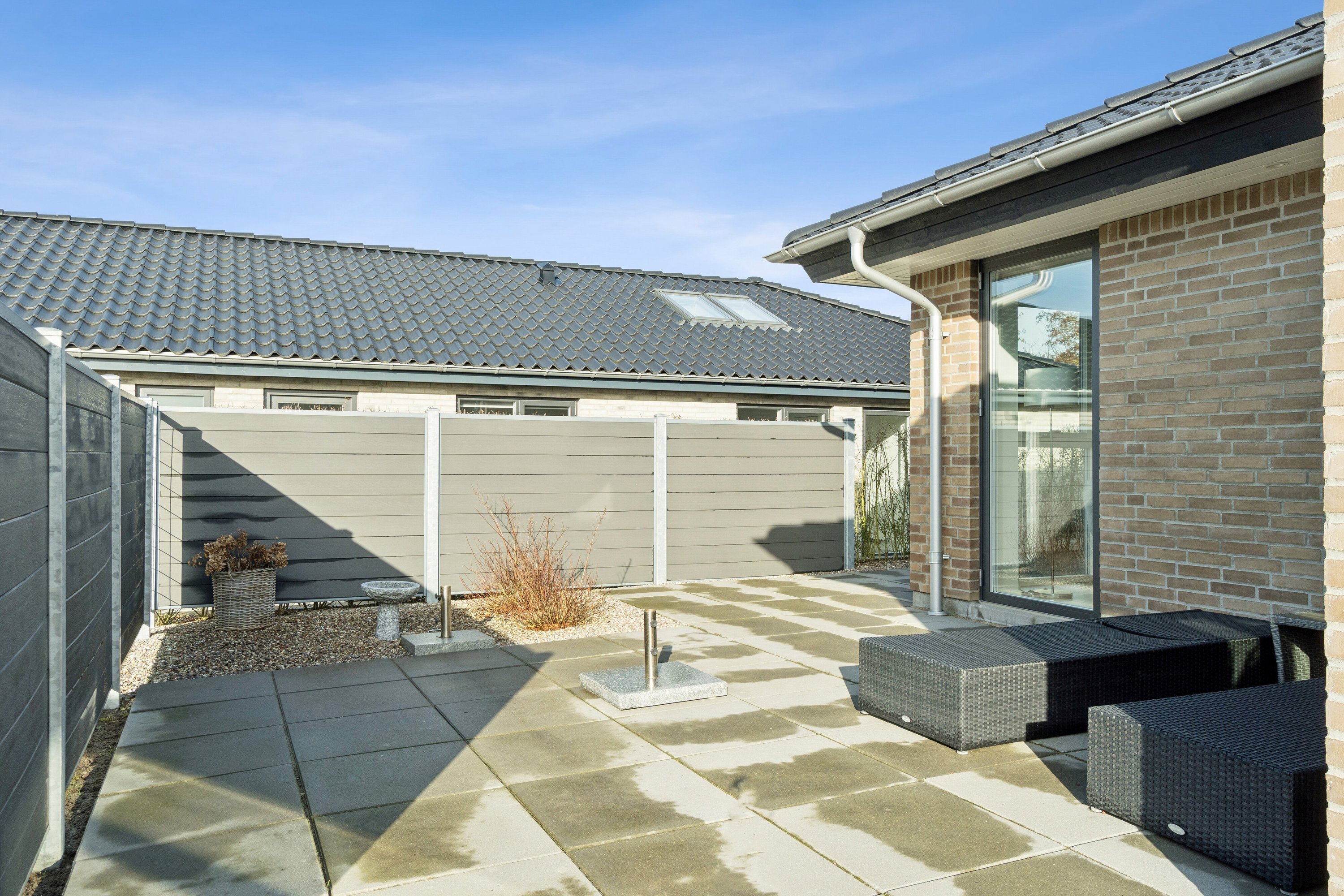 Fremhævet udendørs billede i fuldskærmstilstand. Billede af Gråstenvænget 18, 4230 Skælskør