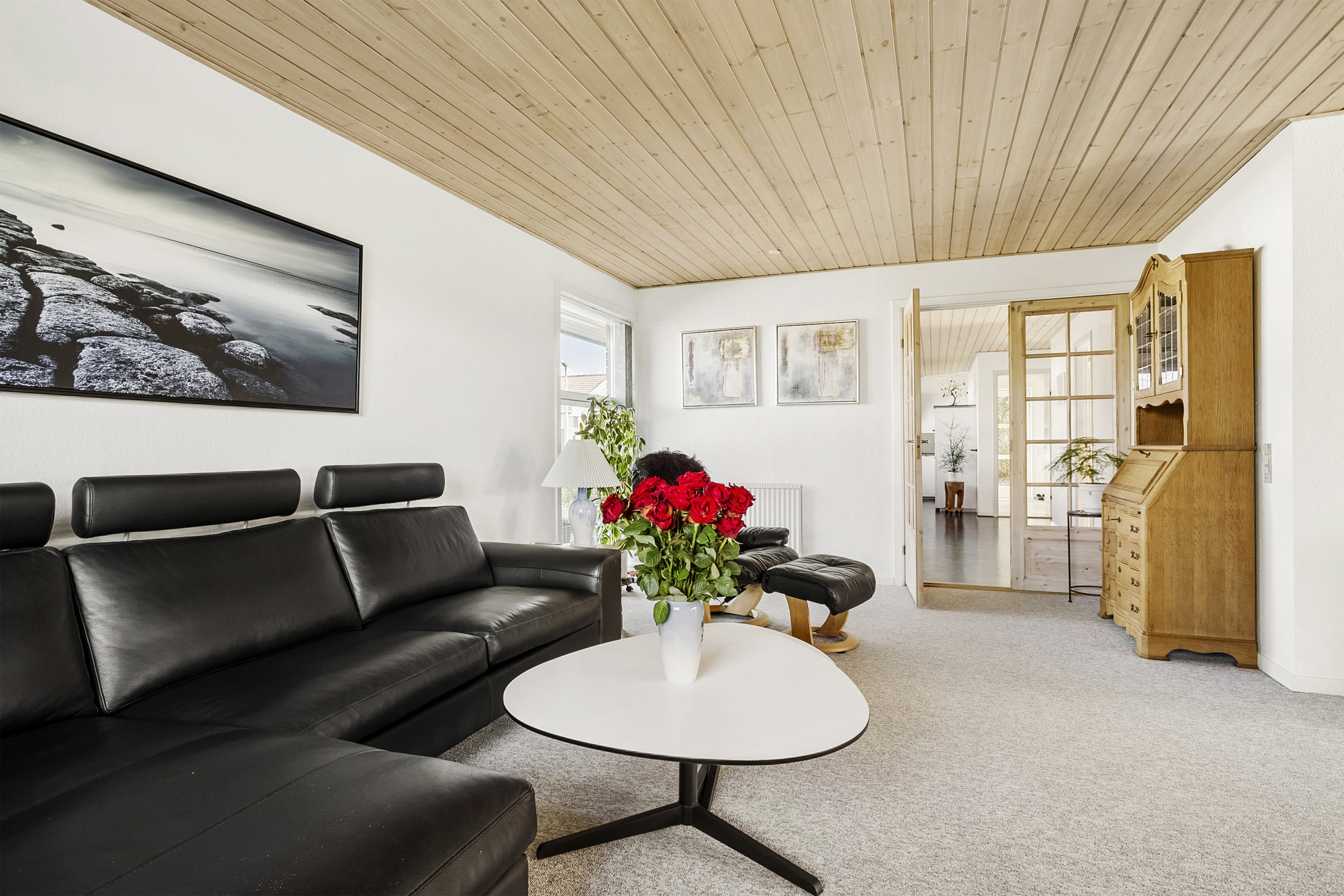 Fremhævet stue billede i fuldskærmstilstand. Billede af Egeparken 10, 6051 Almind