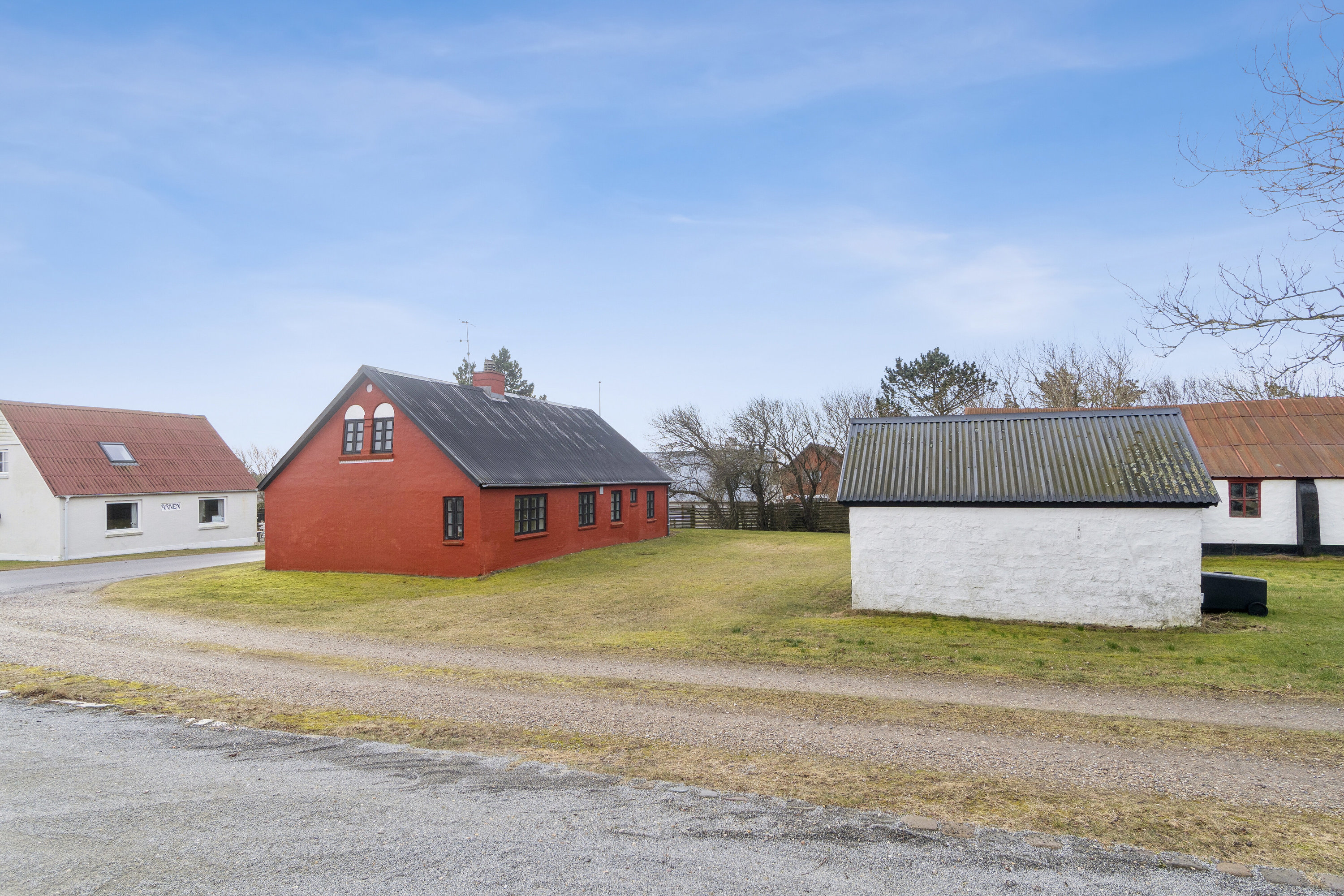 Fremhævet set fra vejen billede i fuldskærmstilstand. Billede af Stenbjerg Kirke Vej 71, Stenbjerg, 7752 Snedsted