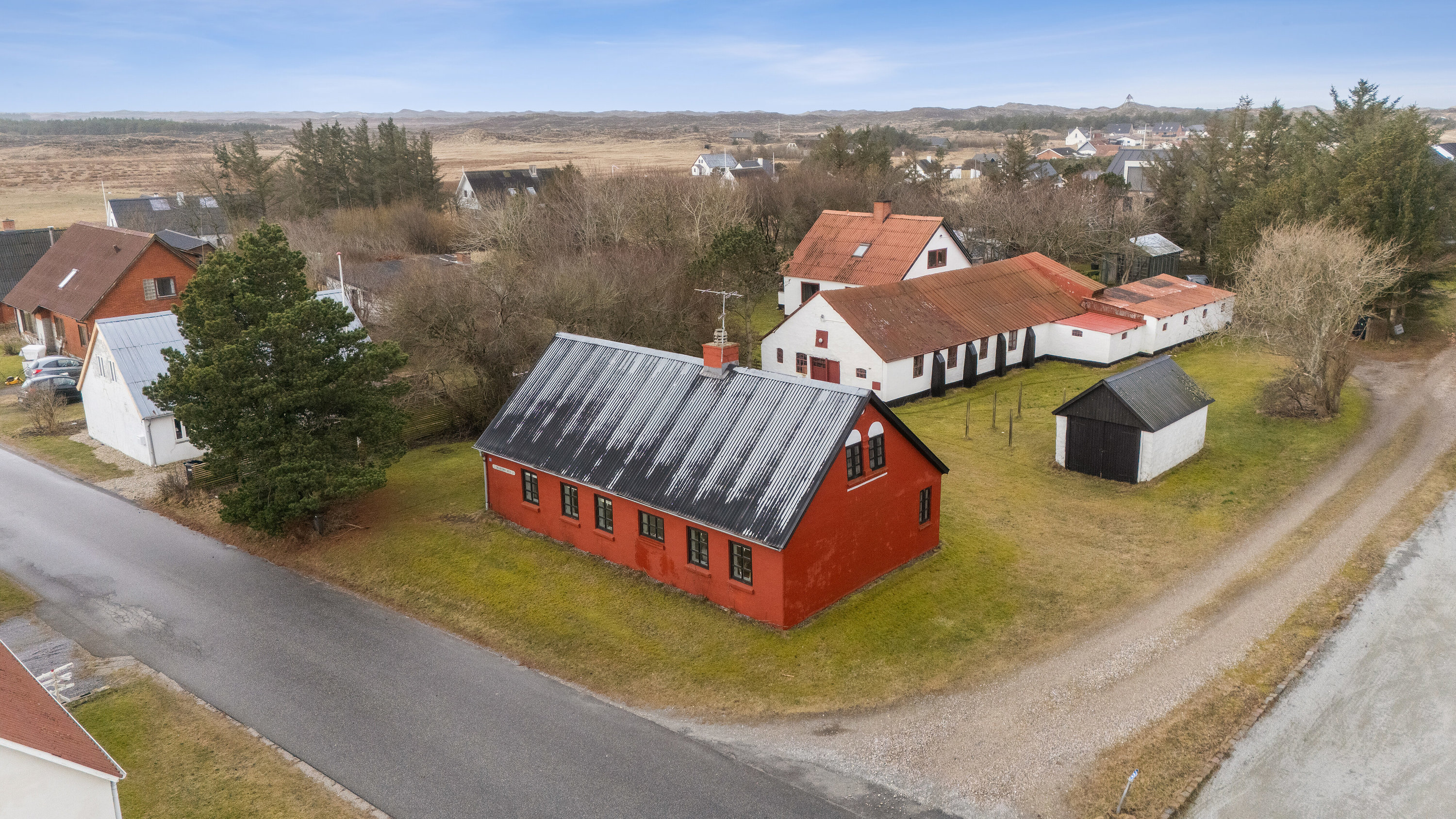 Fremhævet set fra vejen billede i fuldskærmstilstand. Billede af Stenbjerg Kirke Vej 71, Stenbjerg, 7752 Snedsted