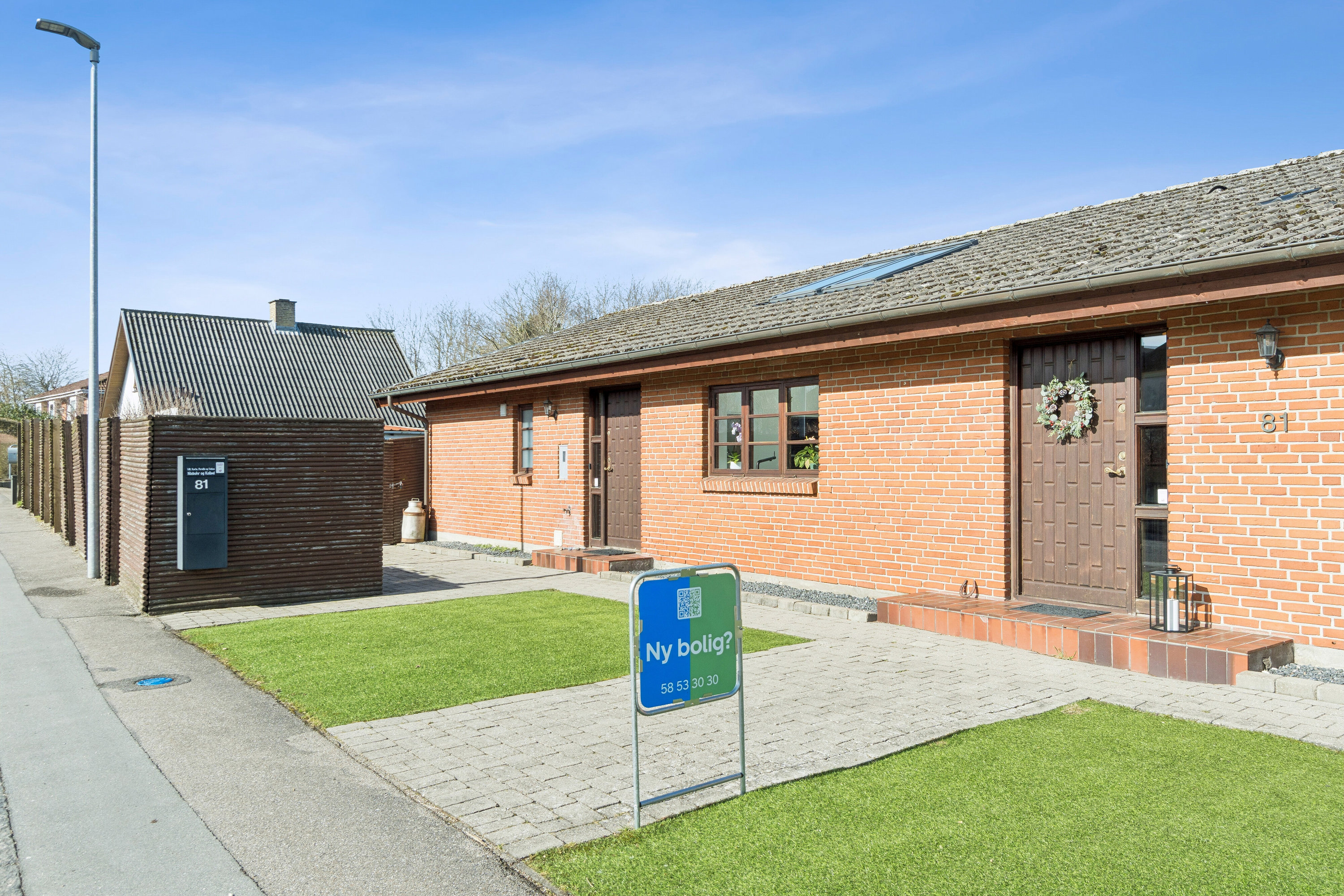 Fremhævet set fra vejen billede i fuldskærmstilstand. Billede af Nørreås 81, 4200 Slagelse