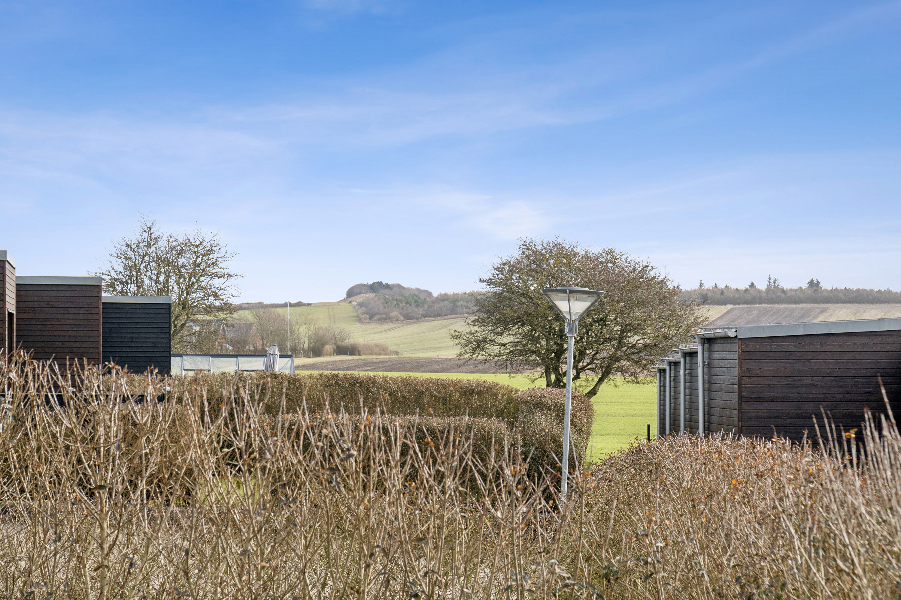 Fremhævet udendørs billede i fuldskærmstilstand. Billede af Urtehaven 25, Fårtoft, 7700 Thisted