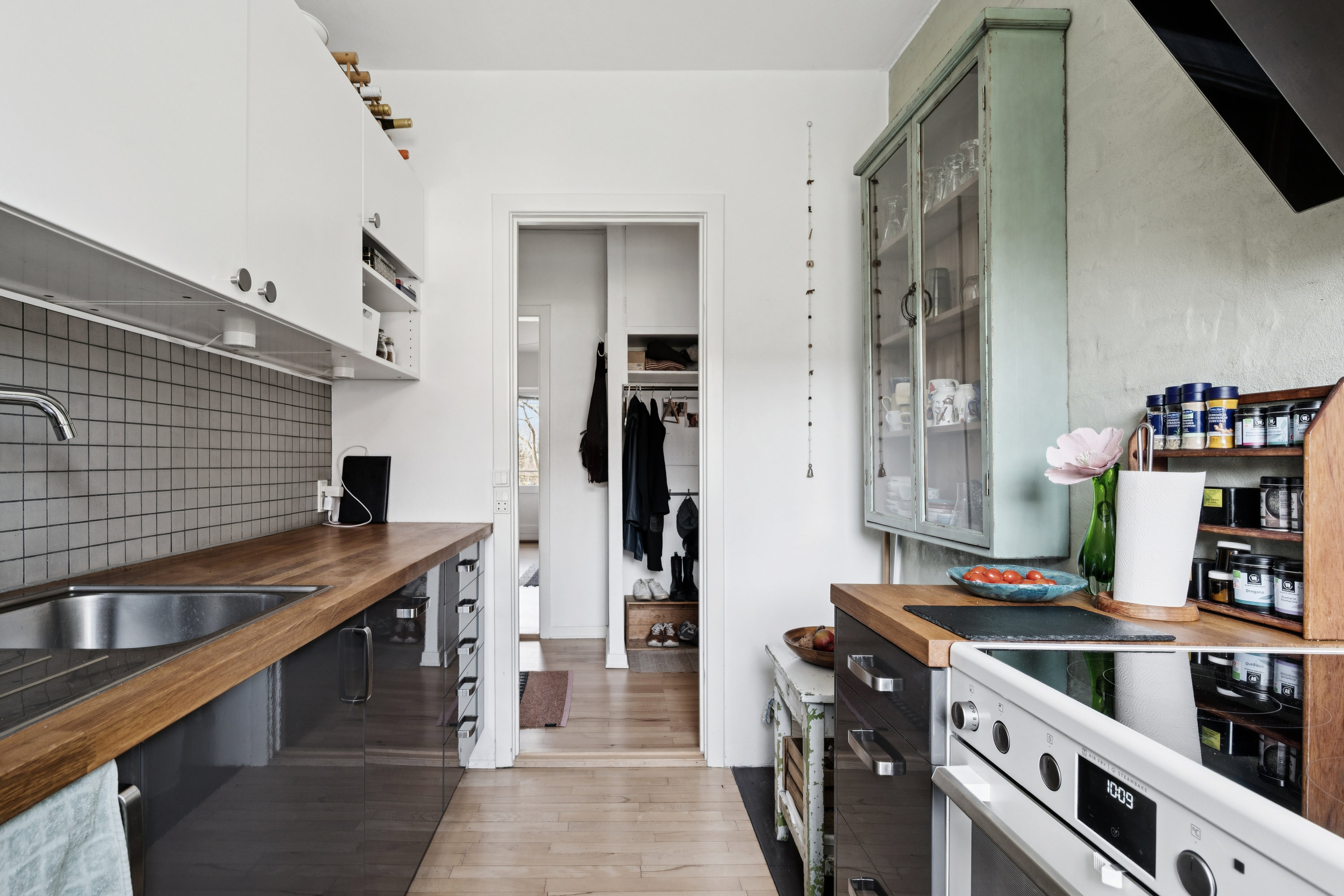 Fremhævet køkken billede i fuldskærmstilstand. Billede af Sønderborggade 11, 1. th., 8000 Aarhus C