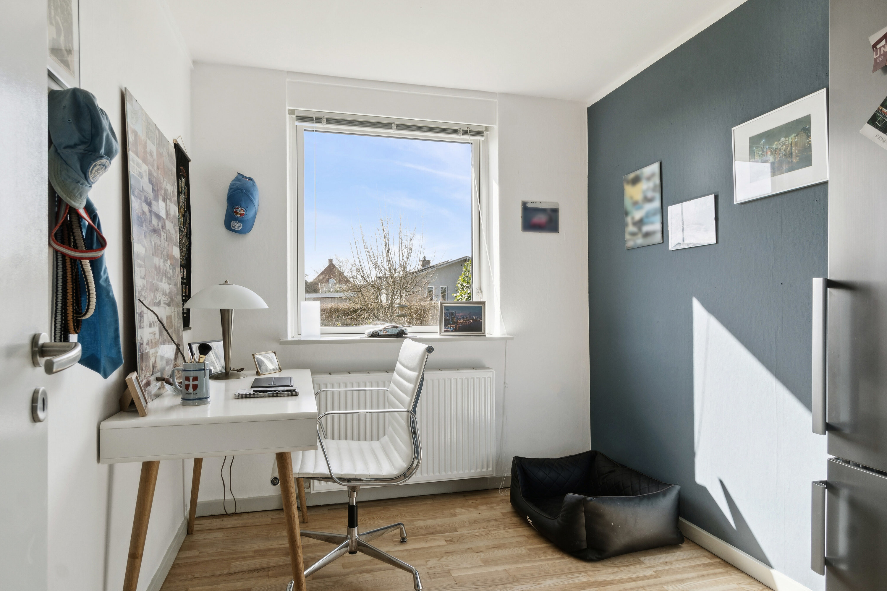 Fremhævet arbejdsværelse billede i fuldskærmstilstand. Billede af Hesselbyvej 1A, 4230 Skælskør