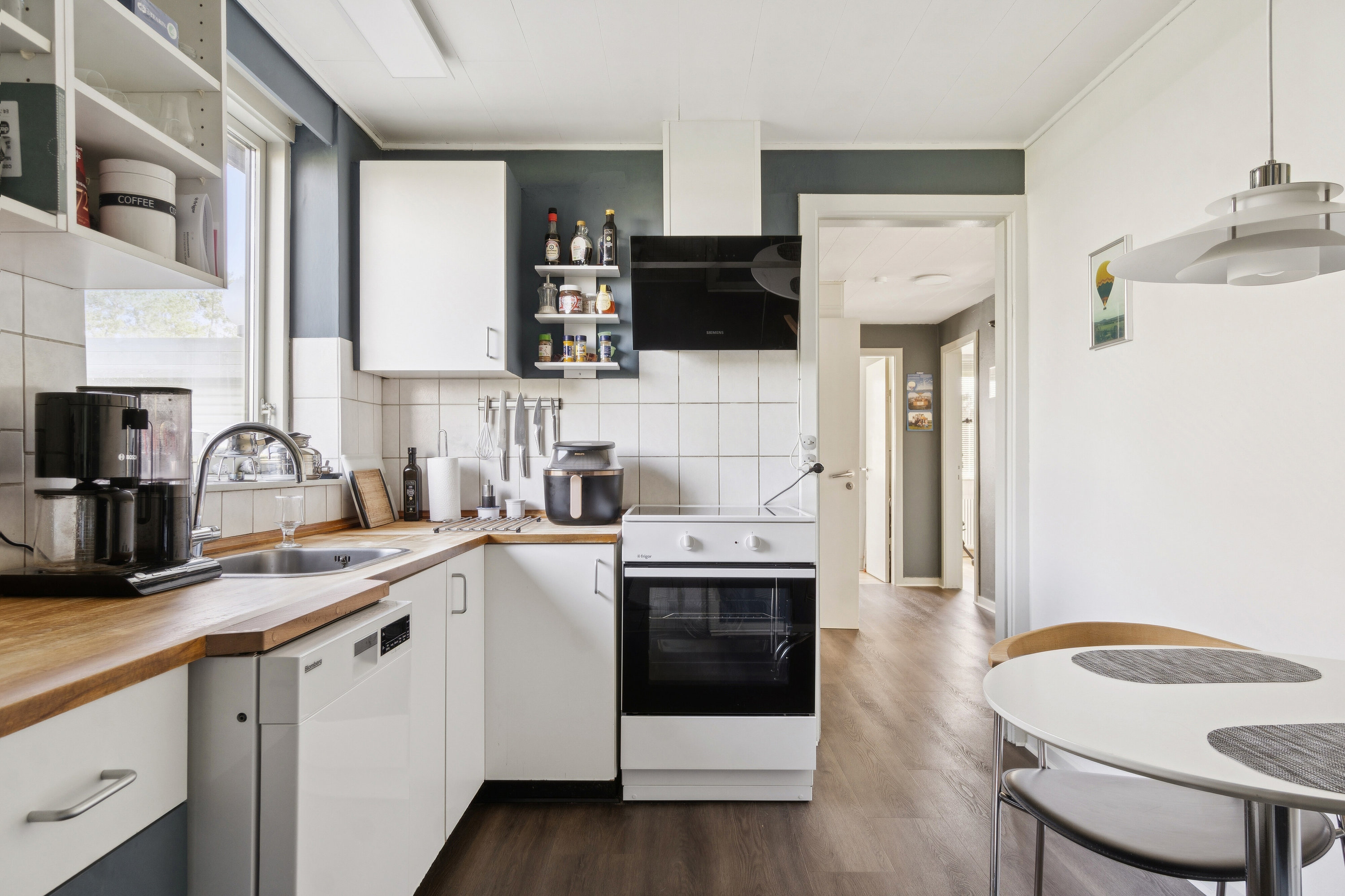 Fremhævet køkken billede i fuldskærmstilstand. Billede af Hesselbyvej 1A, 4230 Skælskør