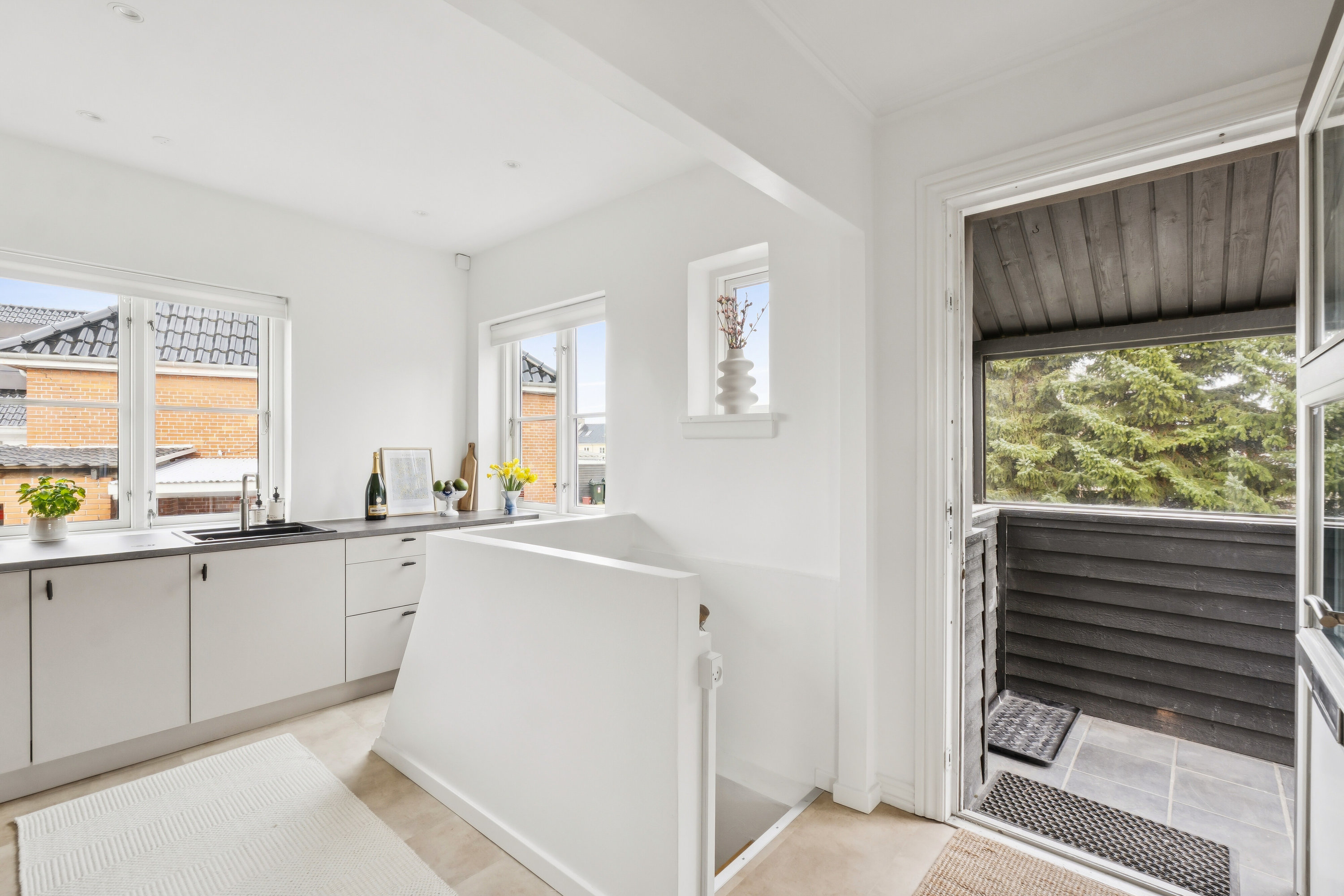 Fremhævet gang billede i fuldskærmstilstand. Billede af Allingvej 42, 2650 Hvidovre