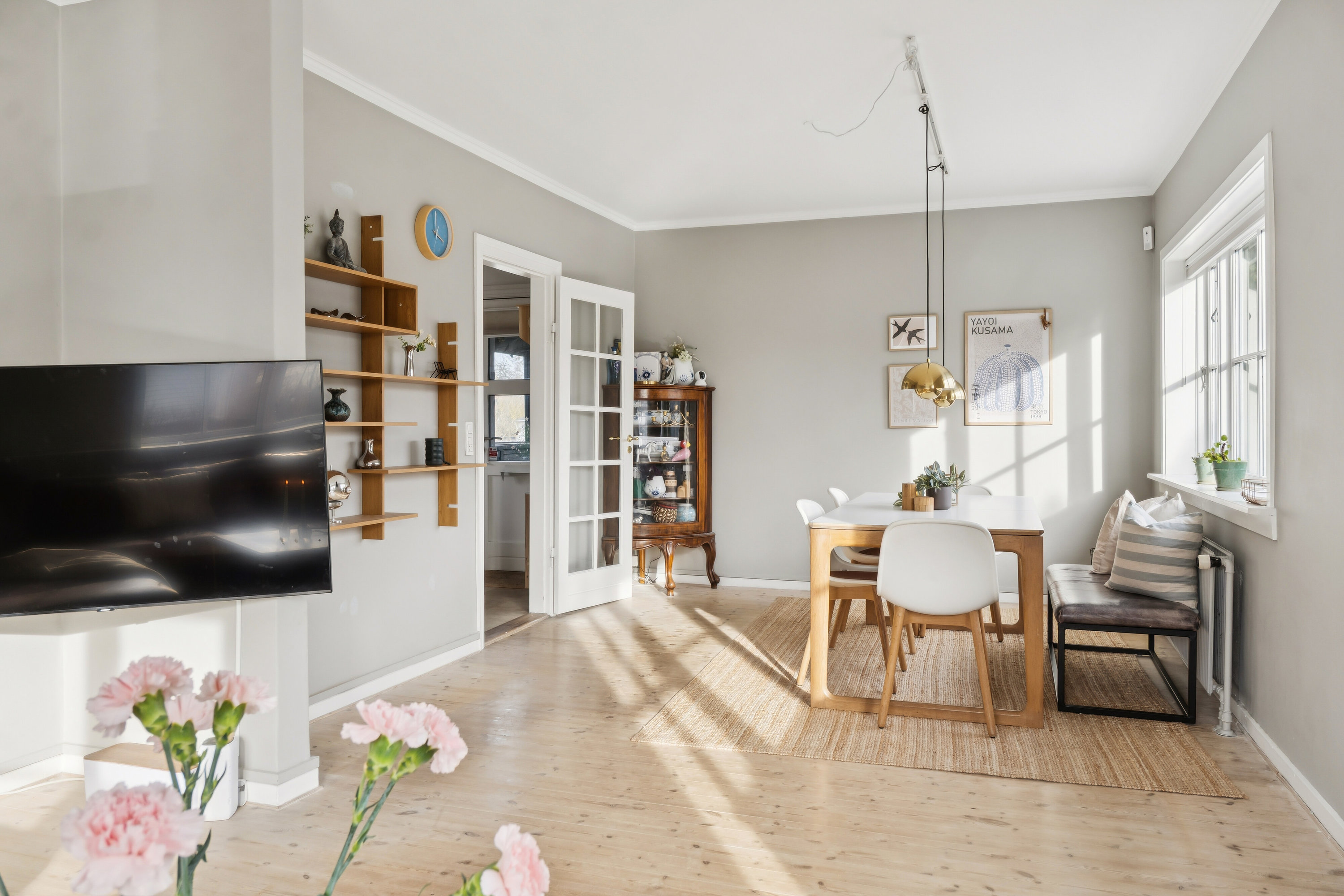 Fremhævet spisestue billede i fuldskærmstilstand. Billede af Allingvej 42, 2650 Hvidovre