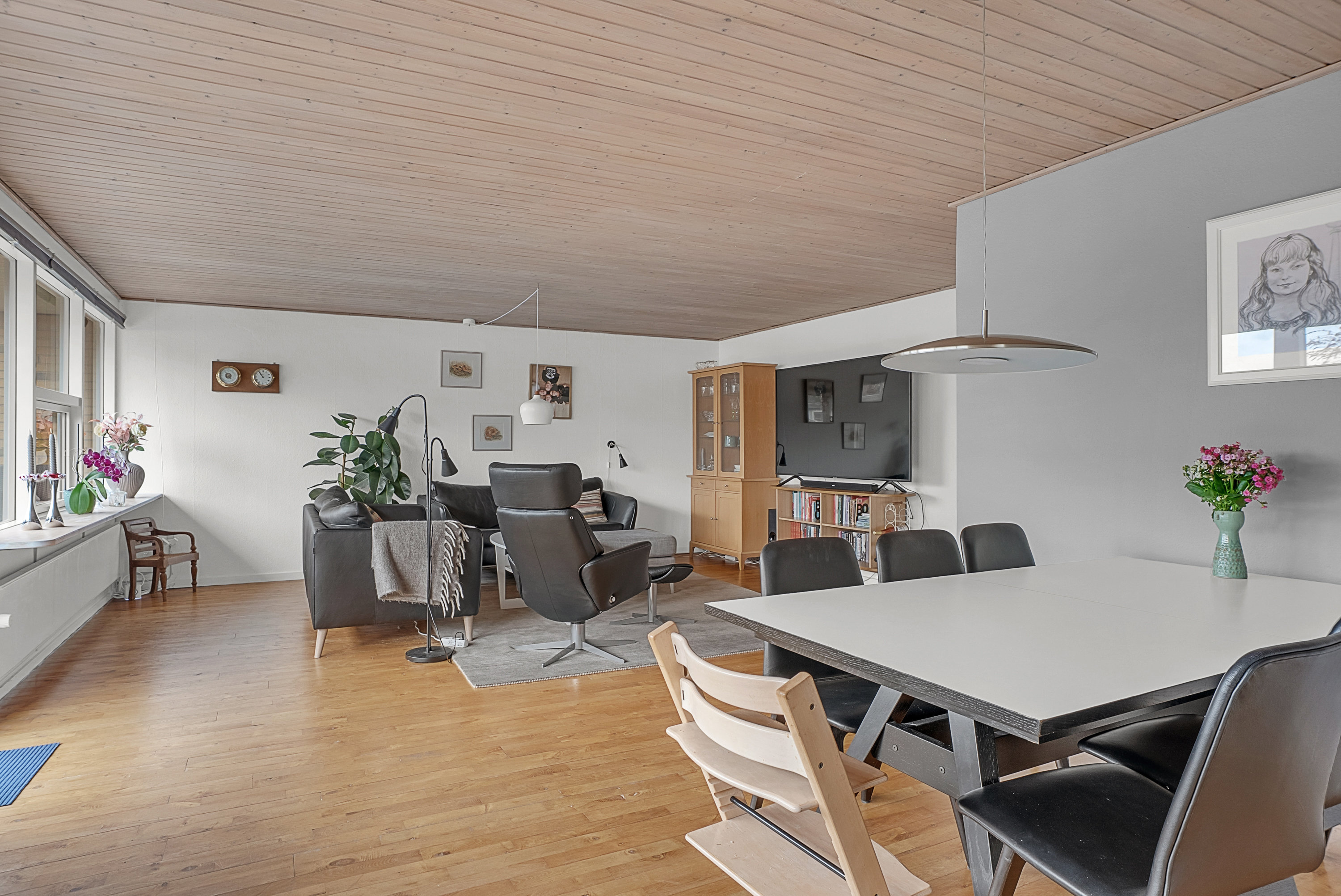 Fremhævet stue billede i fuldskærmstilstand. Billede af Vinkelvej 8, Brobyværk, 5672 Broby