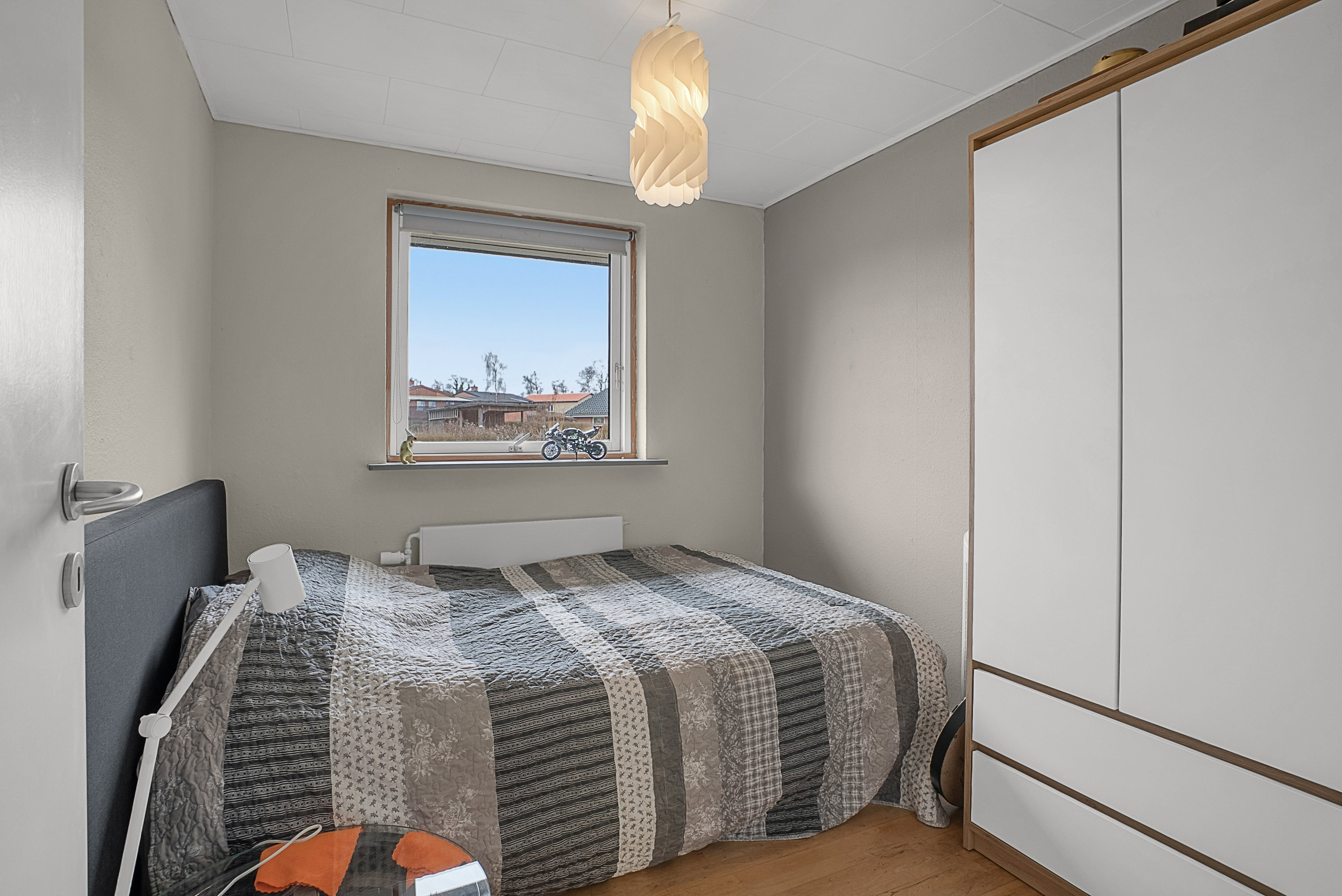 Fremhævet soveværelse billede i fuldskærmstilstand. Billede af Vinkelvej 8, Brobyværk, 5672 Broby