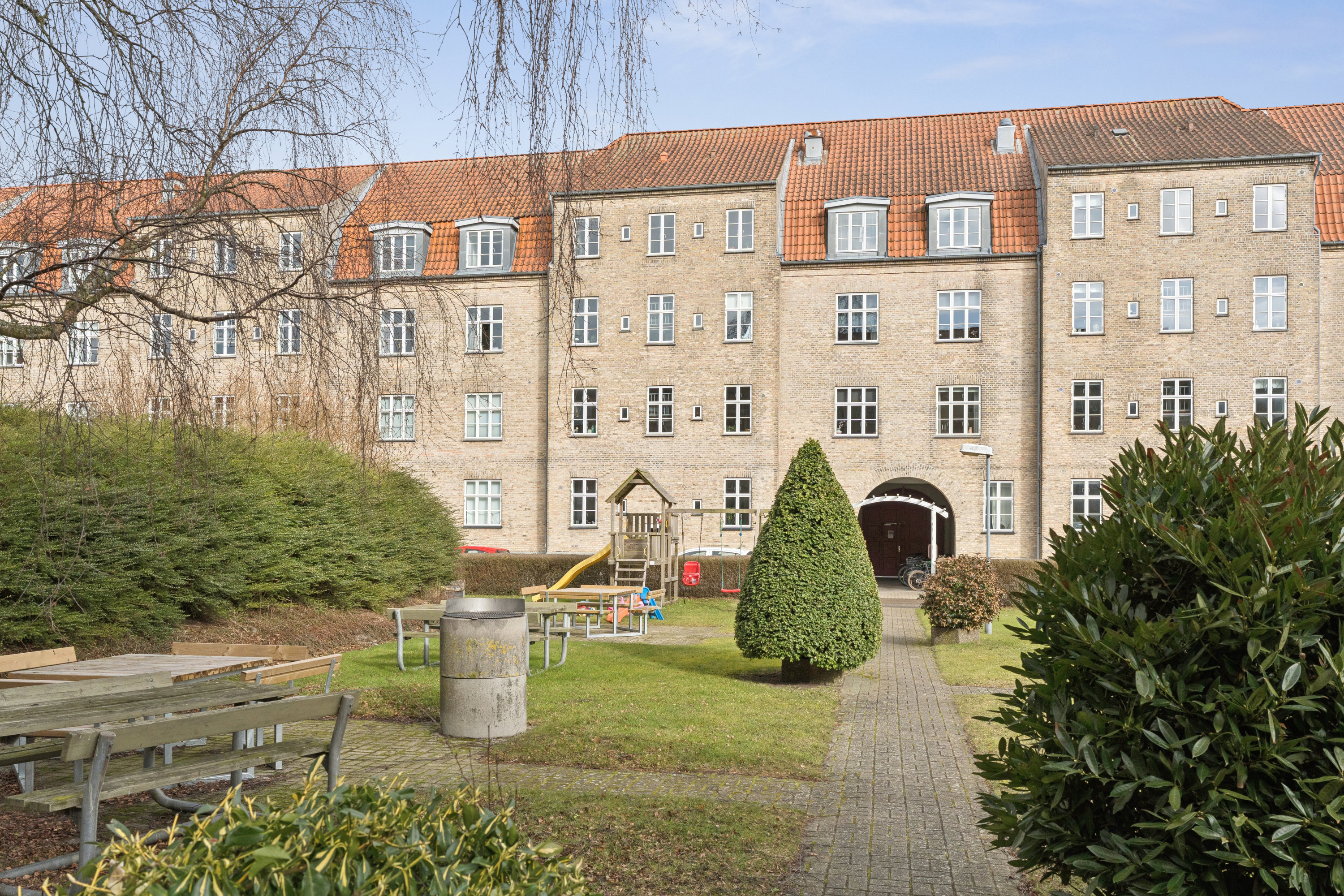 Fremhævet andet billede i fuldskærmstilstand. Billede af Islandsgade 17, 2. th., 9000 Aalborg