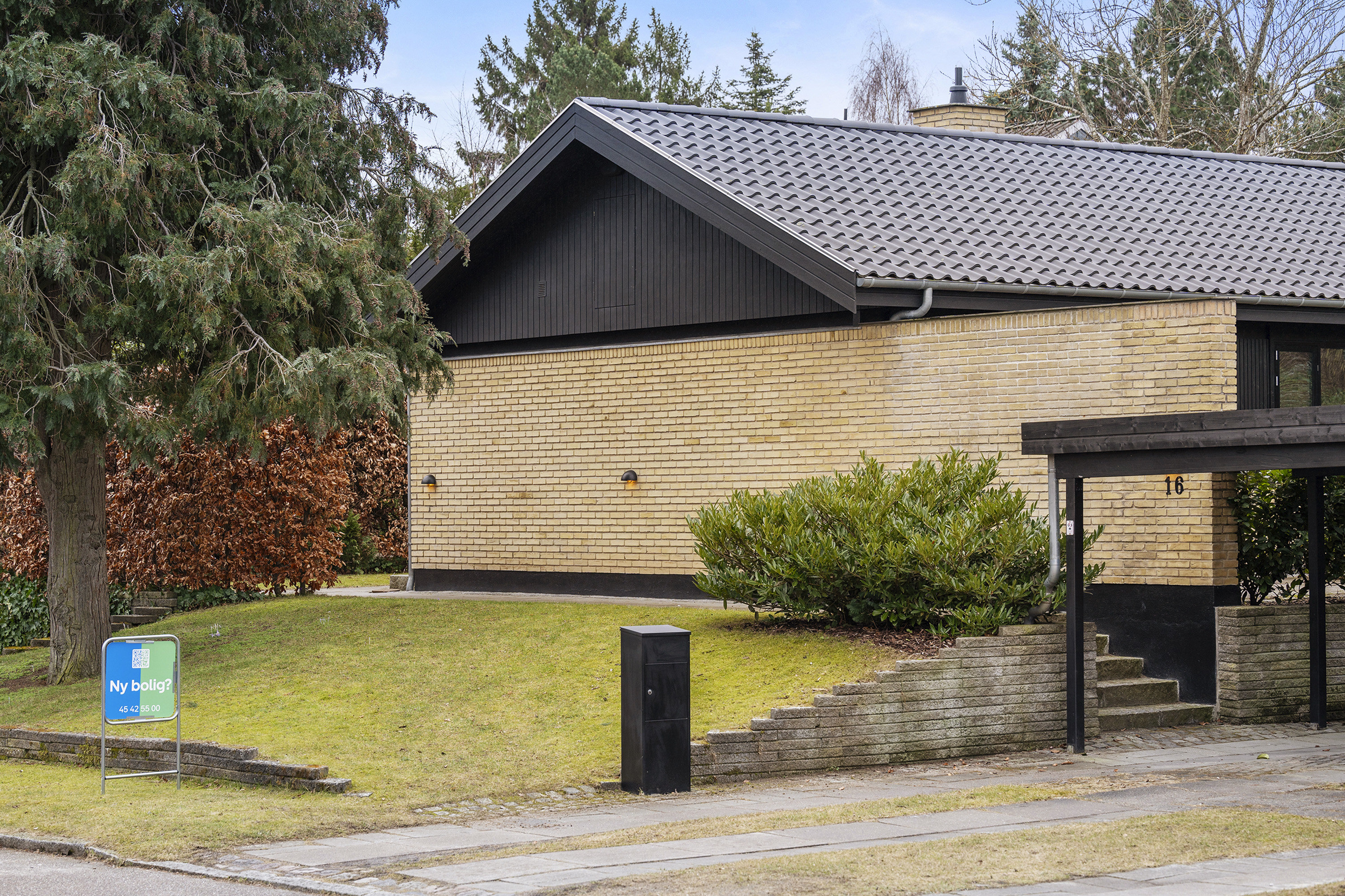 Fremhævet ejendommen billede i fuldskærmstilstand. Billede af Ellehegnet 16, Trørød, 2950 Vedbæk