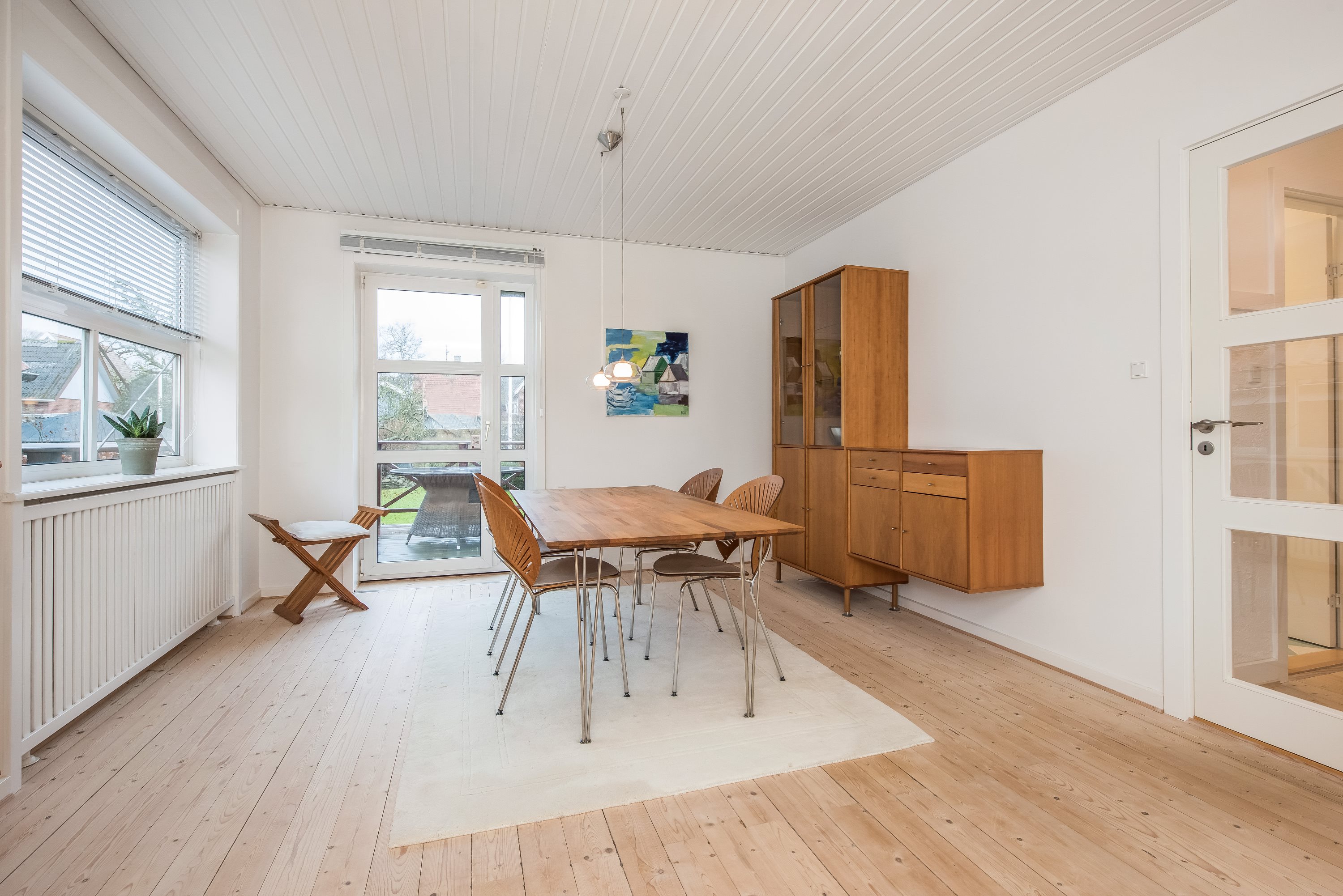 Fremhævet stue billede i fuldskærmstilstand. Billede af Rosevej 35, 9900 Frederikshavn