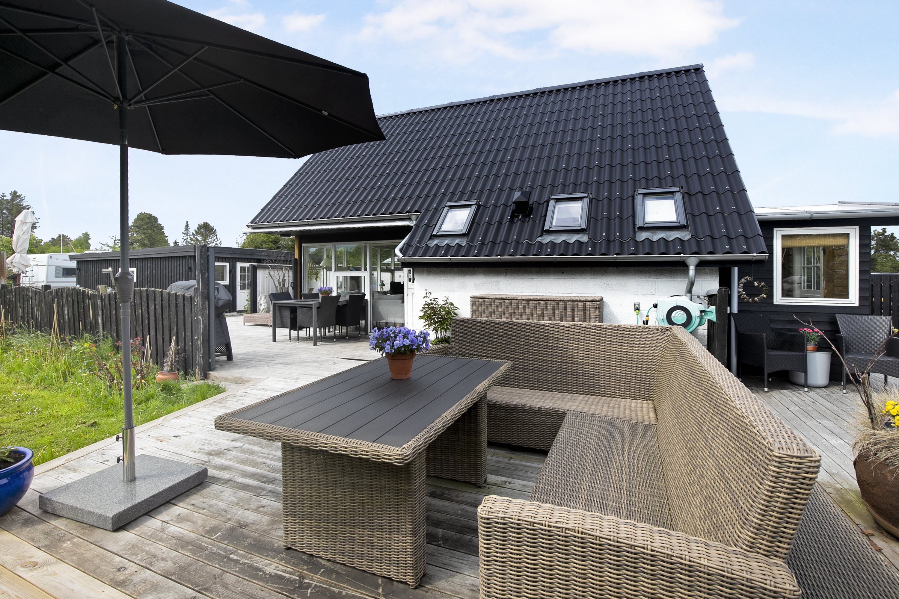 Fremhævet terrasse billede i fuldskærmstilstand. Billede af Pumavej 1, Hou, 9370 Hals