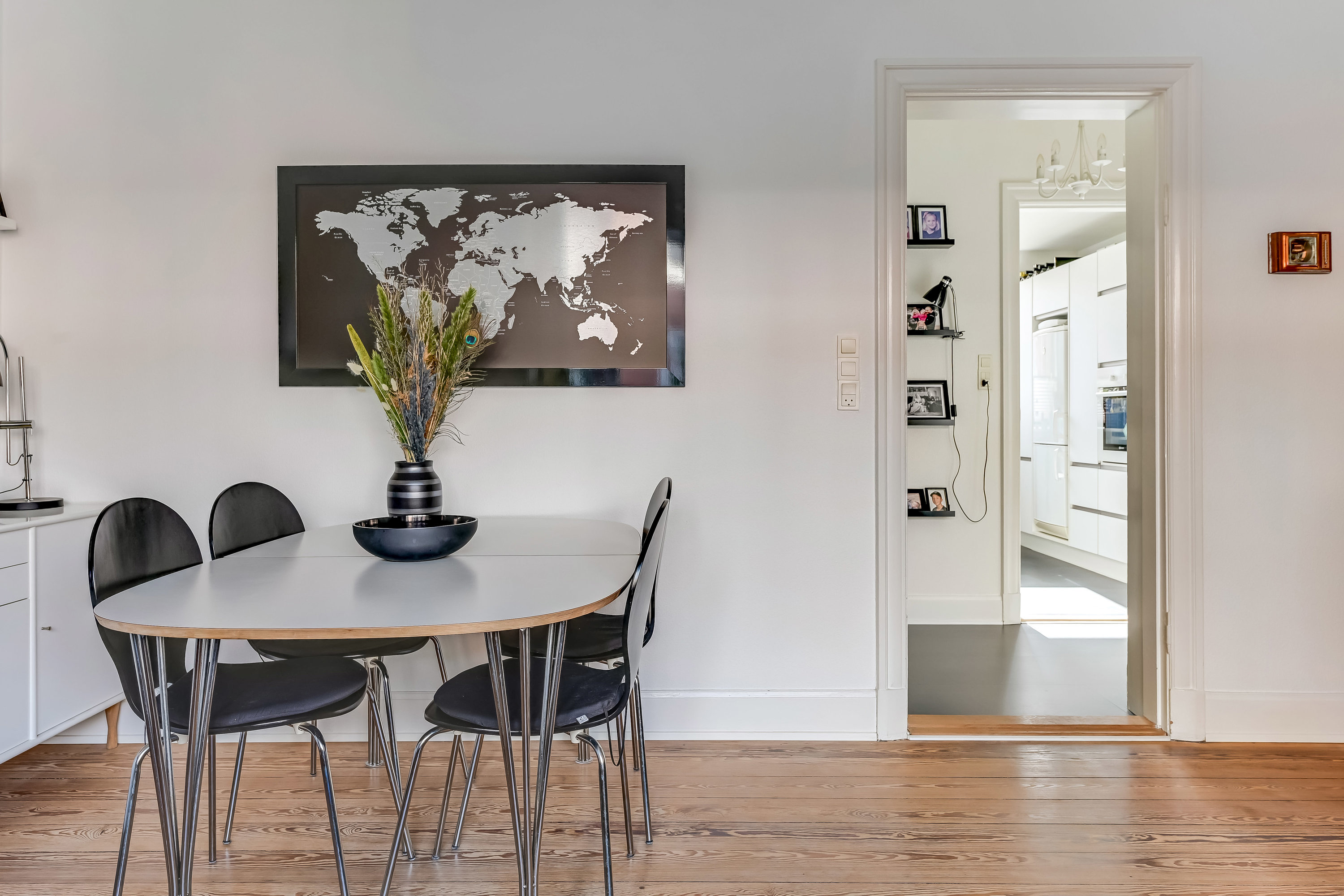 Fremhævet stue billede i fuldskærmstilstand. Billede af Skjoldsgade 16B, st.. tv., 6700 Esbjerg