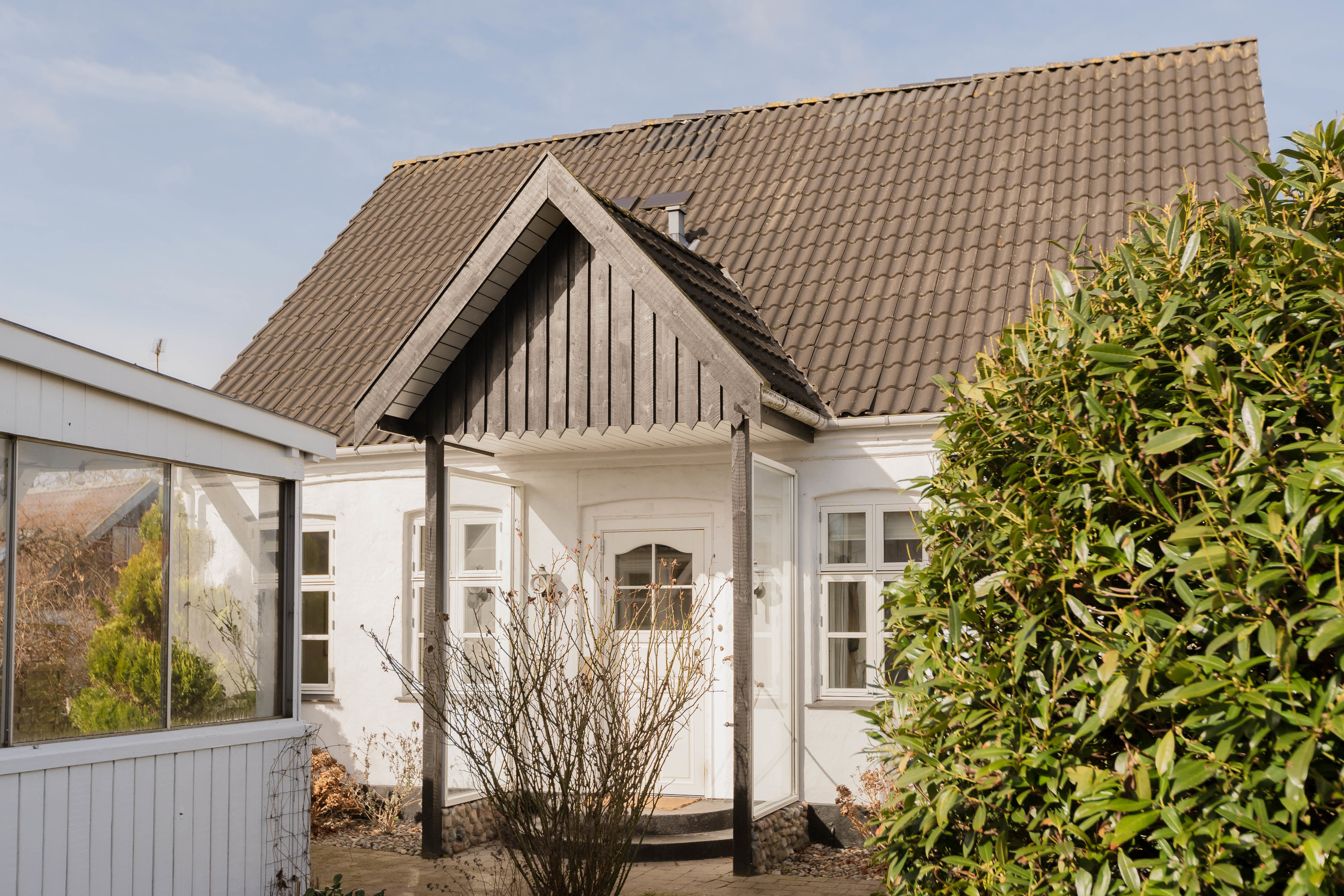 Fremhævet facade billede i fuldskærmstilstand. Billede af Hold-An Vej 14, 2750 Ballerup