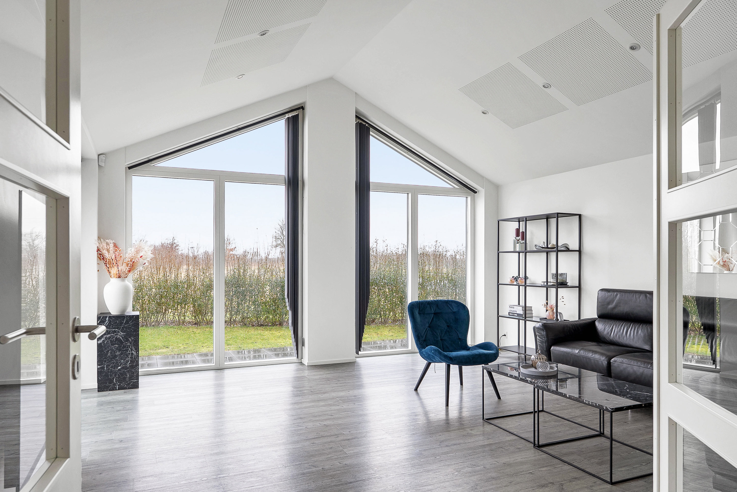 Fremhævet stue billede i fuldskærmstilstand. Billede af Riddersporen 9, Fraugde, 5220 Odense SØ