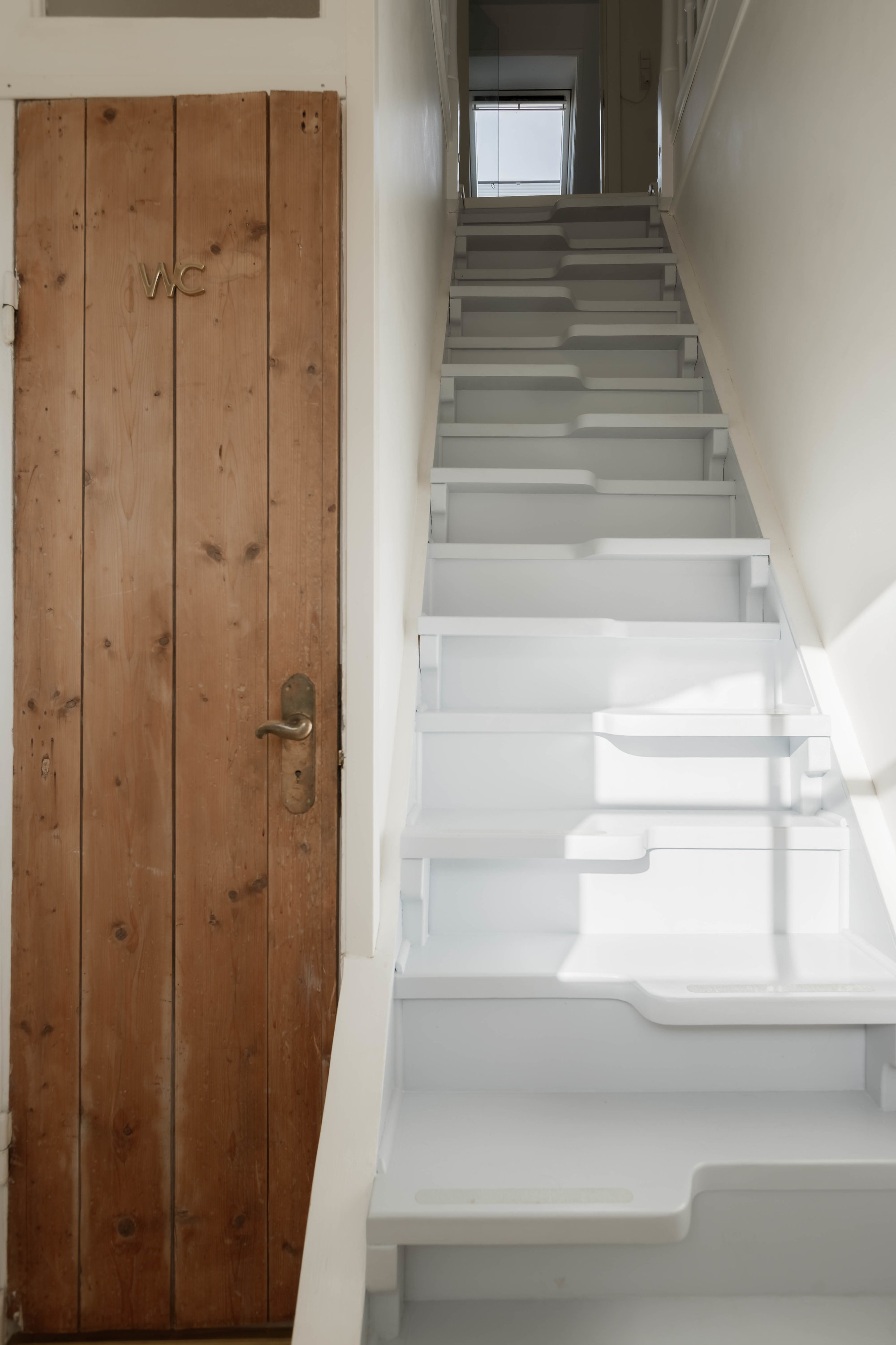 Fremhævet trappe billede i fuldskærmstilstand. Billede af Hold-An Vej 14, 2750 Ballerup