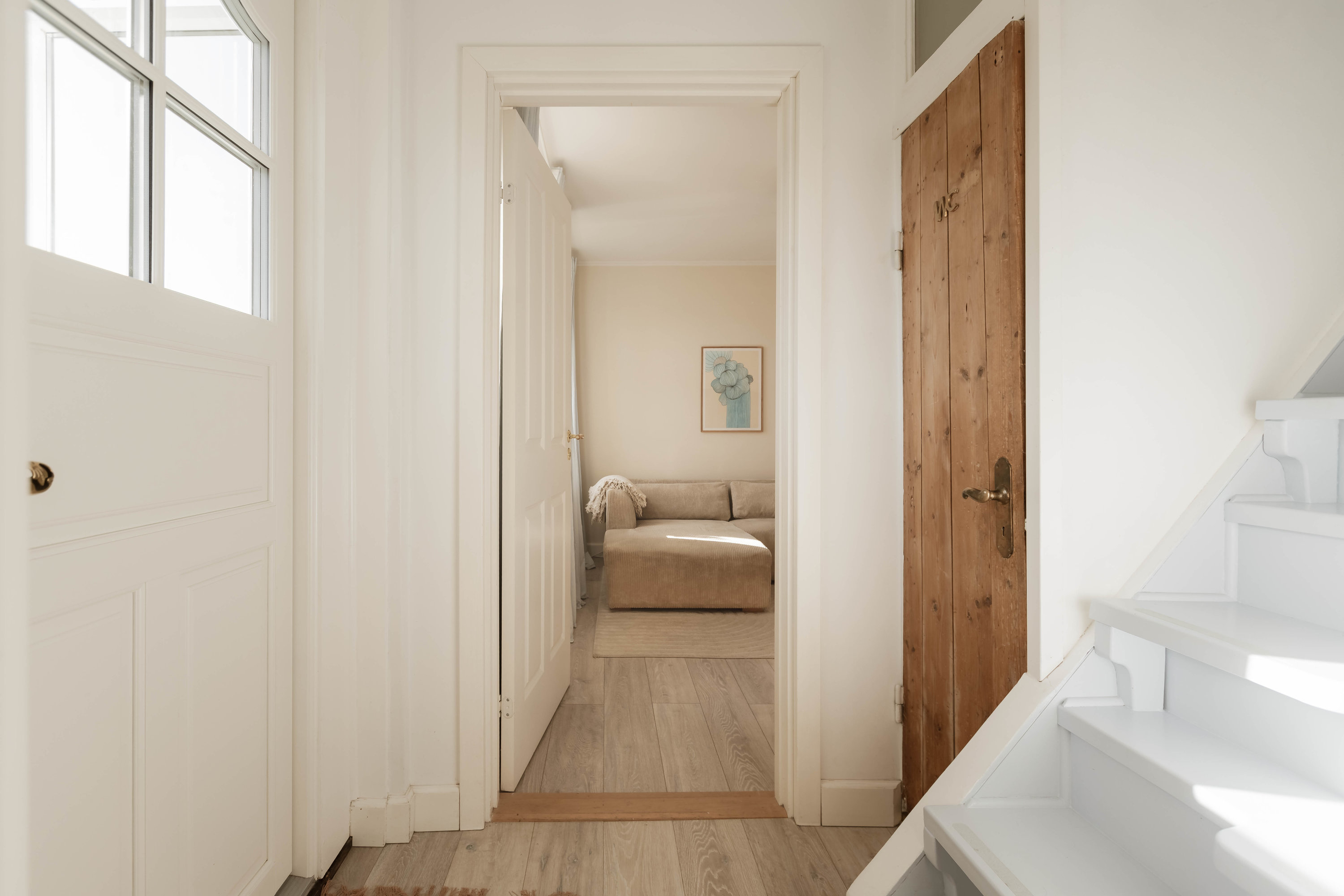 Fremhævet gang billede i fuldskærmstilstand. Billede af Hold-An Vej 14, 2750 Ballerup