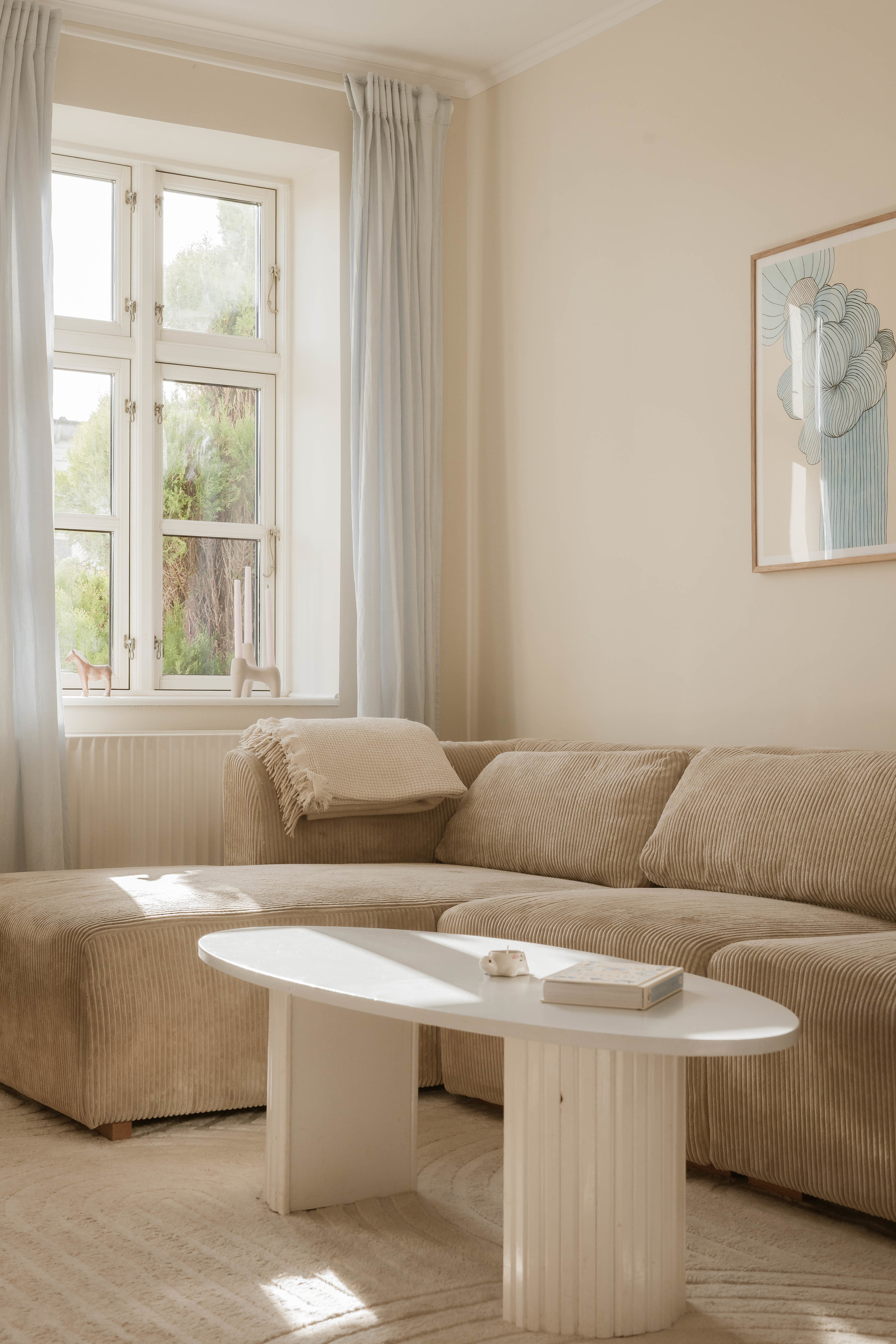 Fremhævet stue billede i fuldskærmstilstand. Billede af Hold-An Vej 14, 2750 Ballerup