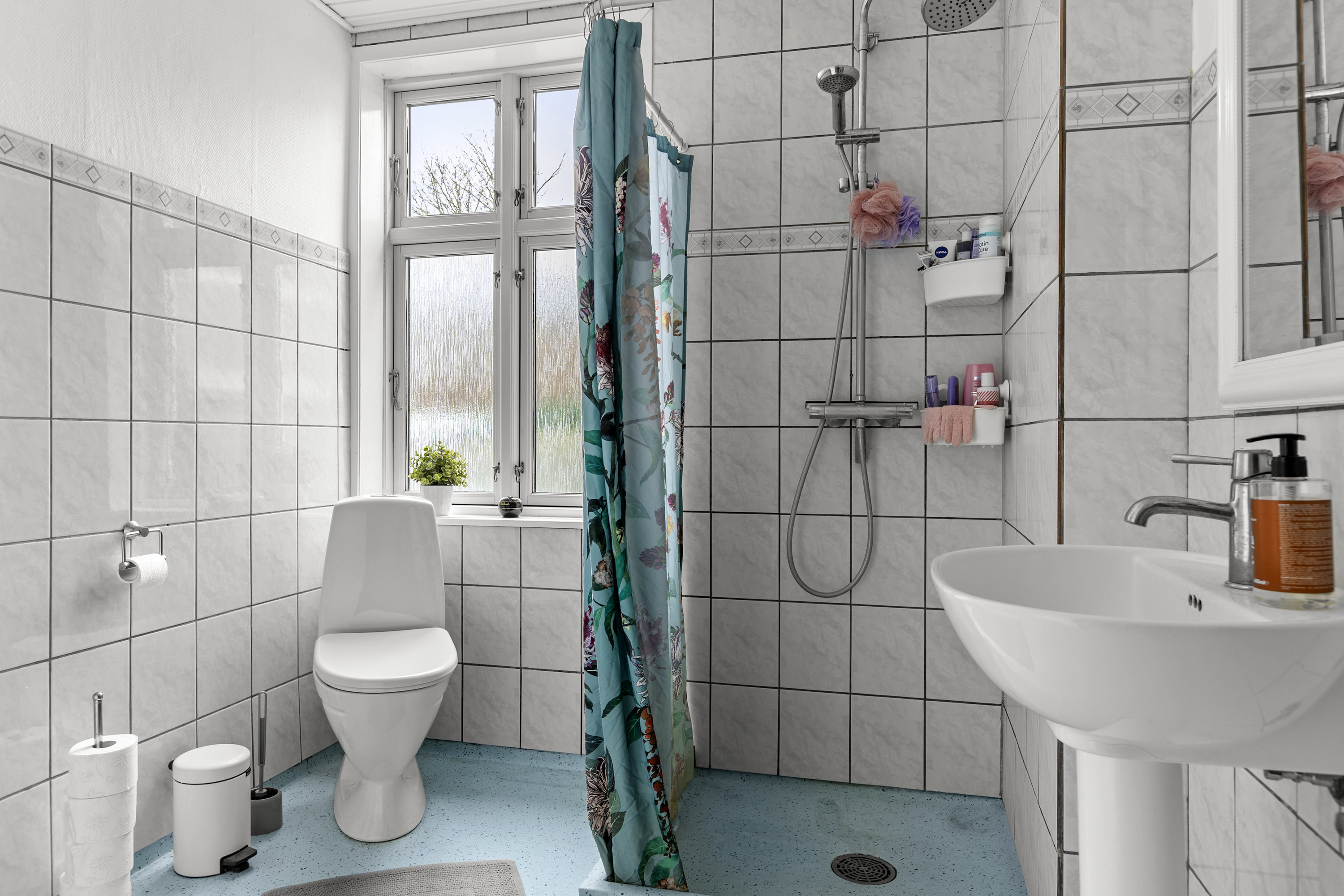 Fremhævet badeværelse billede i fuldskærmstilstand. Billede af Rolighedsvej 3, 4296 Nyrup