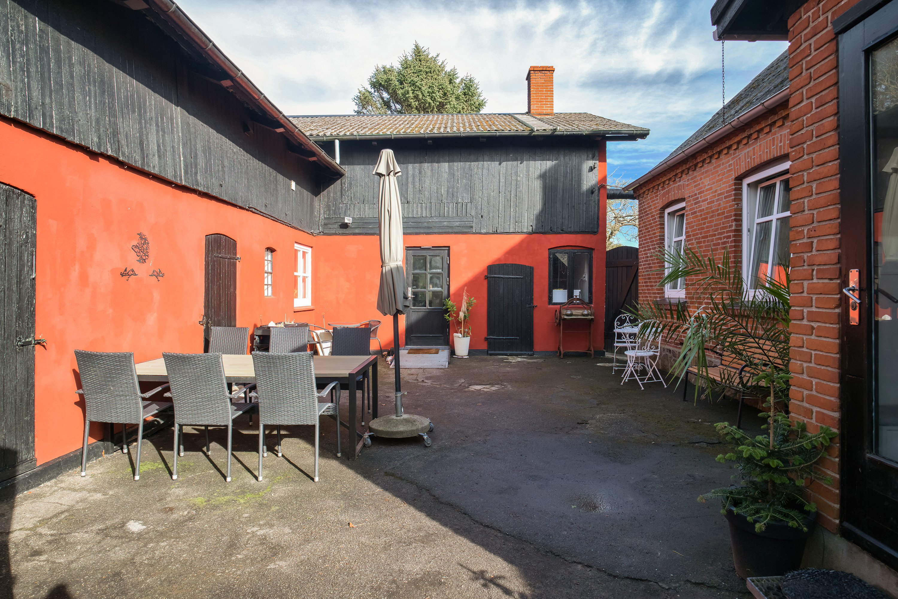 Fremhævet gård billede i fuldskærmstilstand. Billede af Gl. Landevej 15A, Toreby, 4891 Toreby L