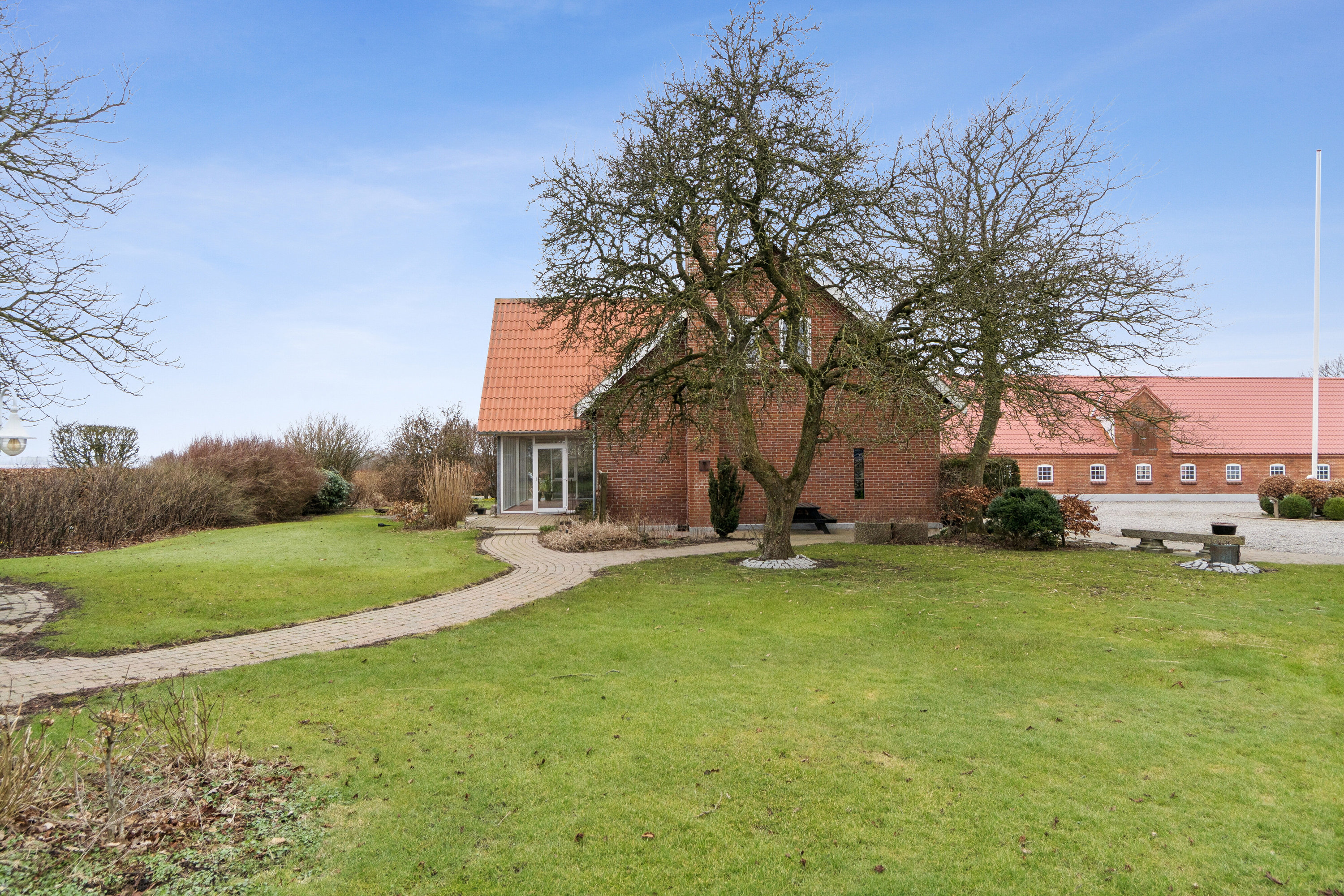 Fremhævet set fra haven billede i fuldskærmstilstand. Billede af Eshøjvej 1, Fårtoft, 7700 Thisted