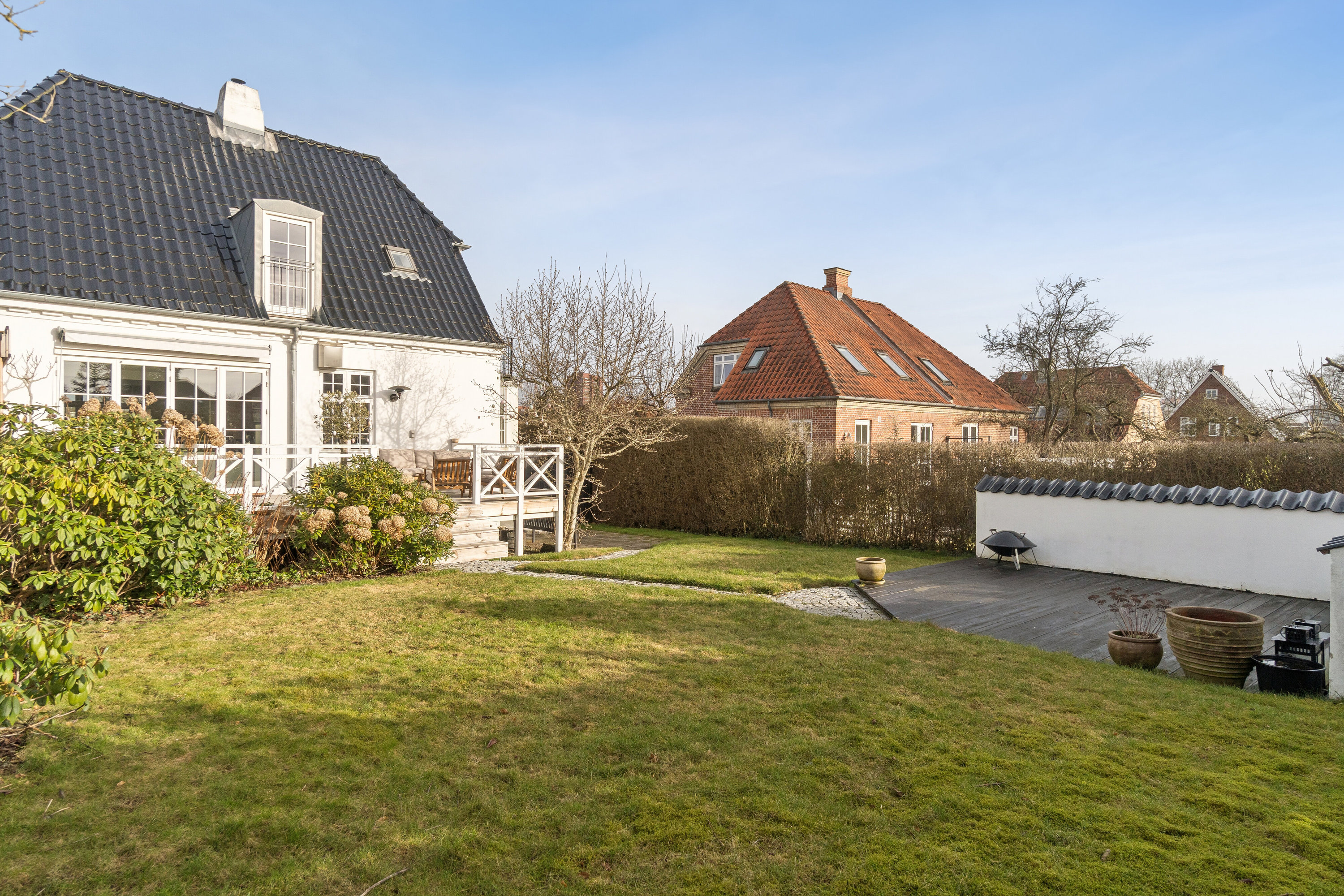 Fremhævet udendørs billede i fuldskærmstilstand. Billede af Rolfsgade 13, 8260 Viby J